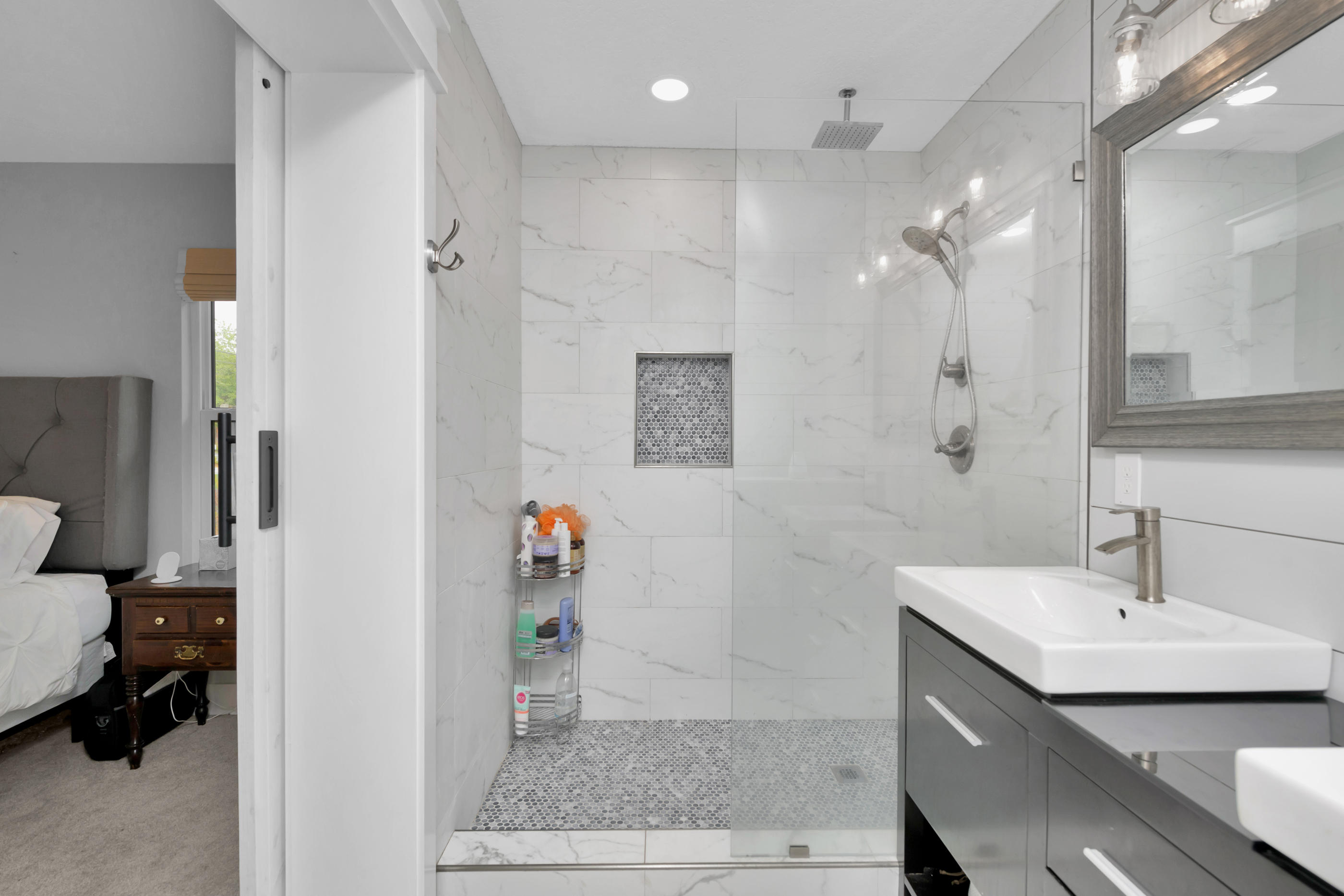 OAKLAND HEIGHTS - Residential Lease