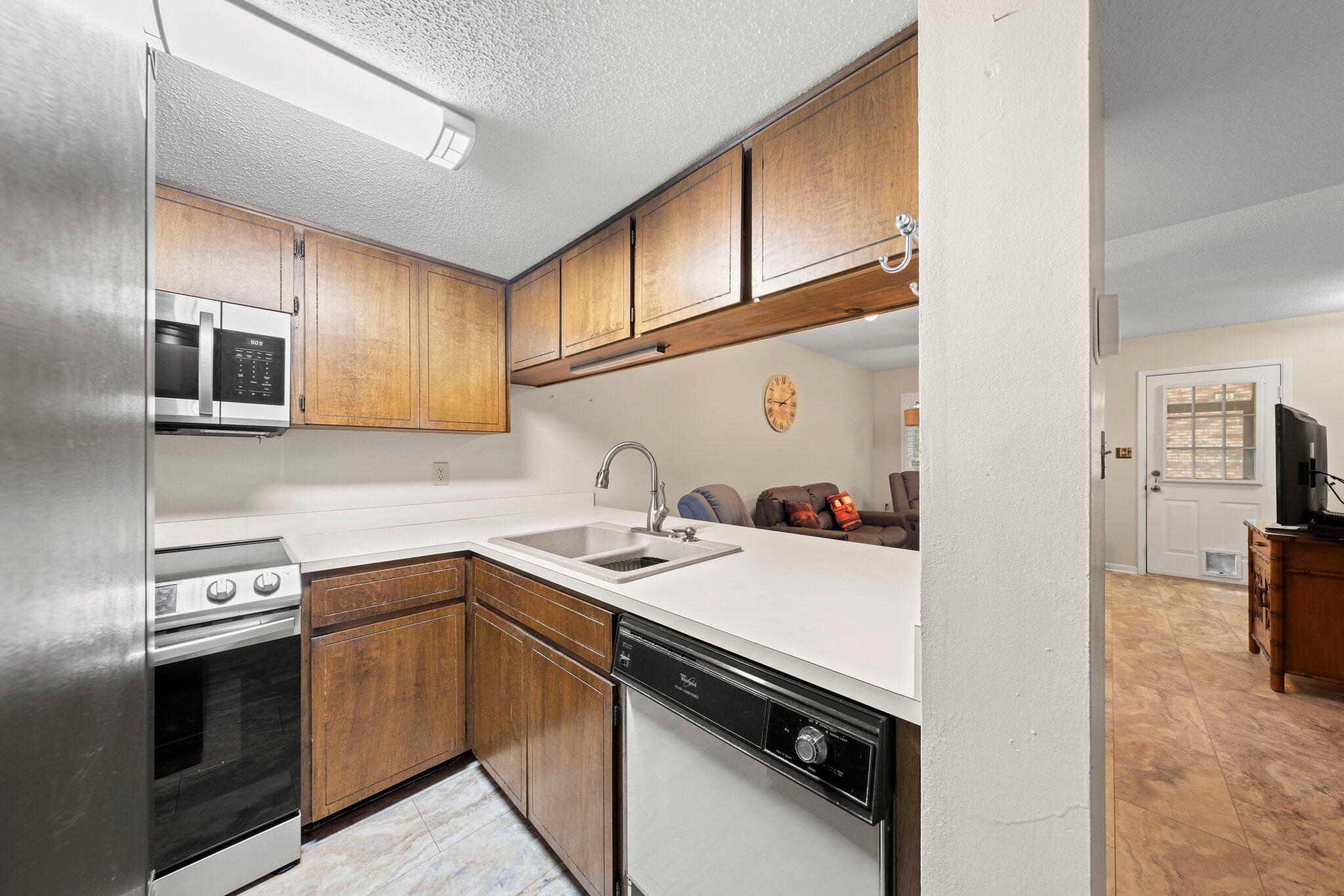 GARDEN VILLAS PH 1 - Residential