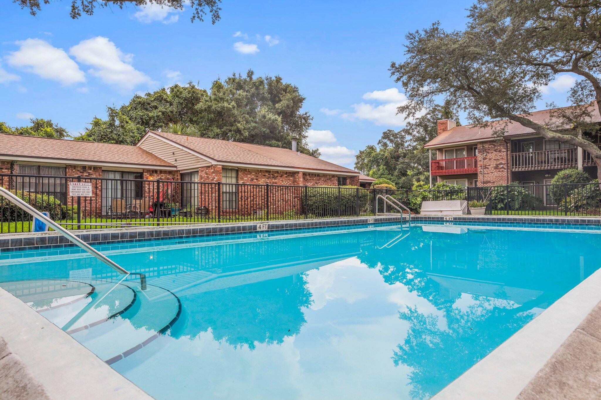 GARDEN VILLAS PH 1 - Residential