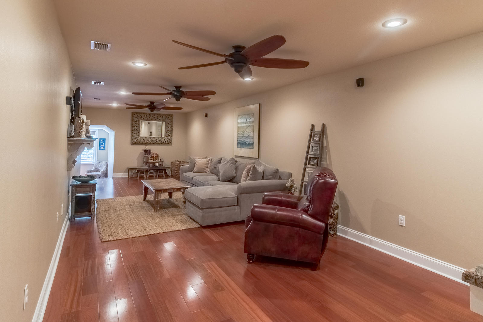 BOTANY BAYOU - Residential