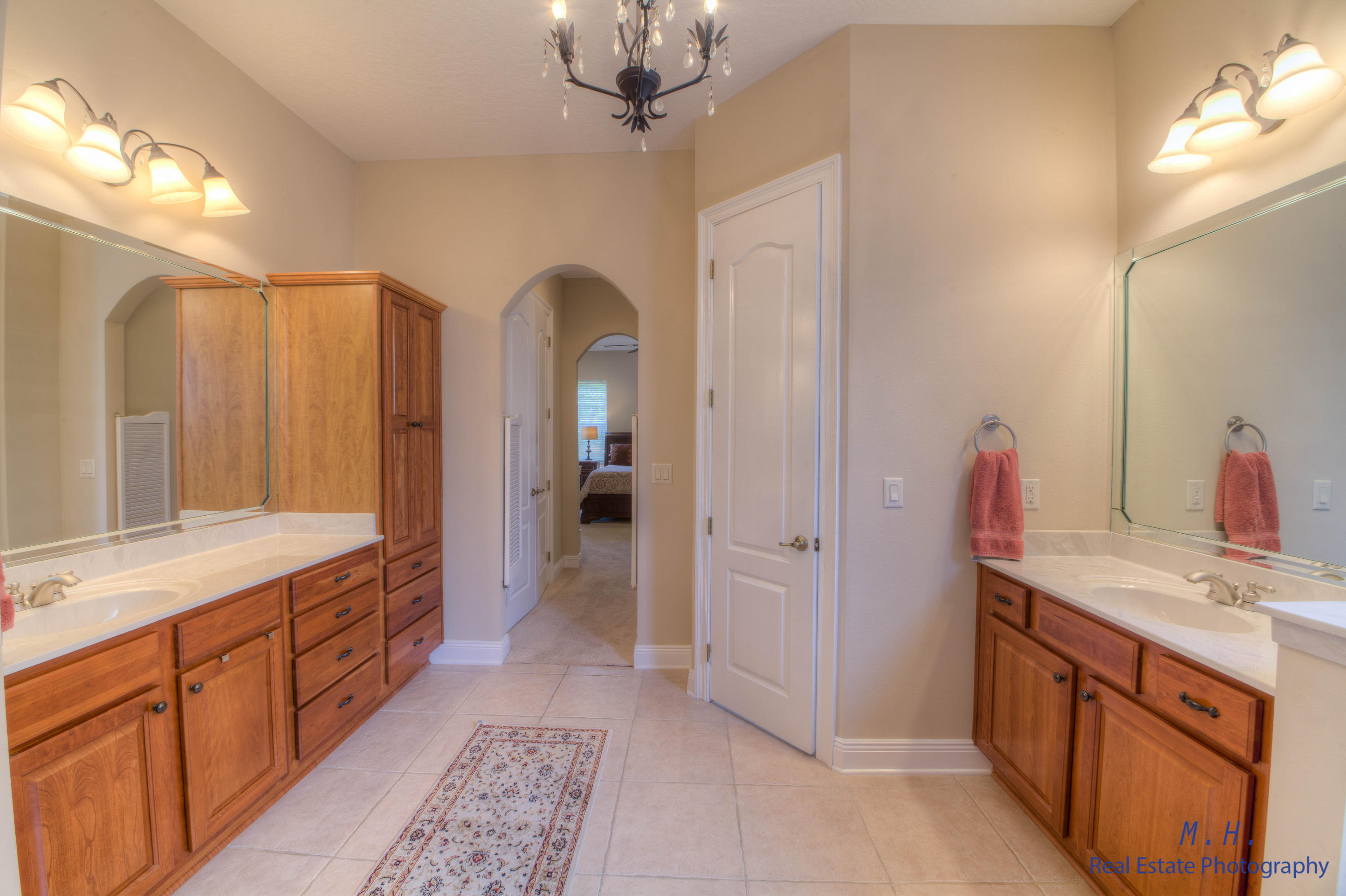 CHARDONNAY ESTATES - Residential