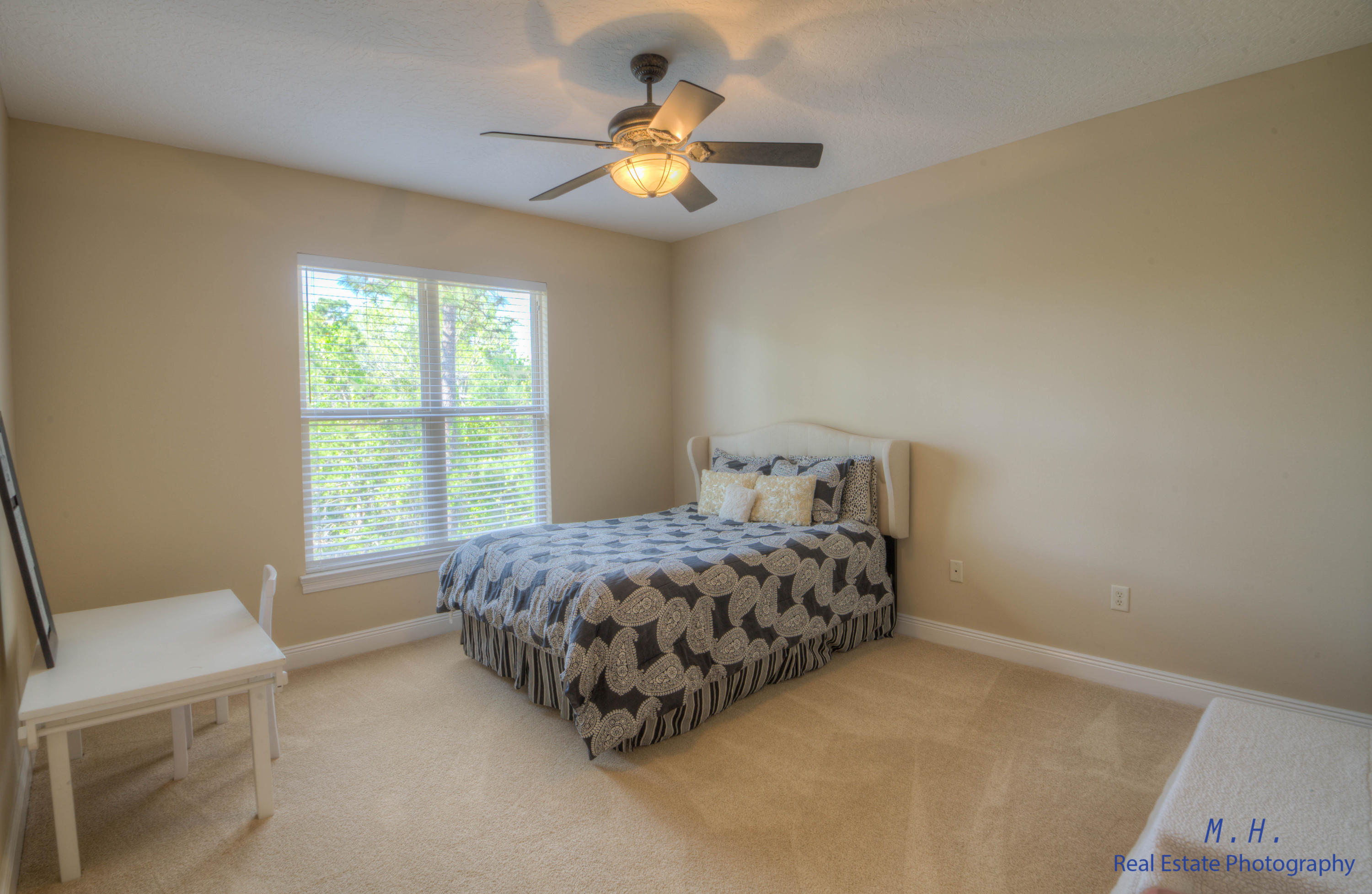 CHARDONNAY ESTATES - Residential