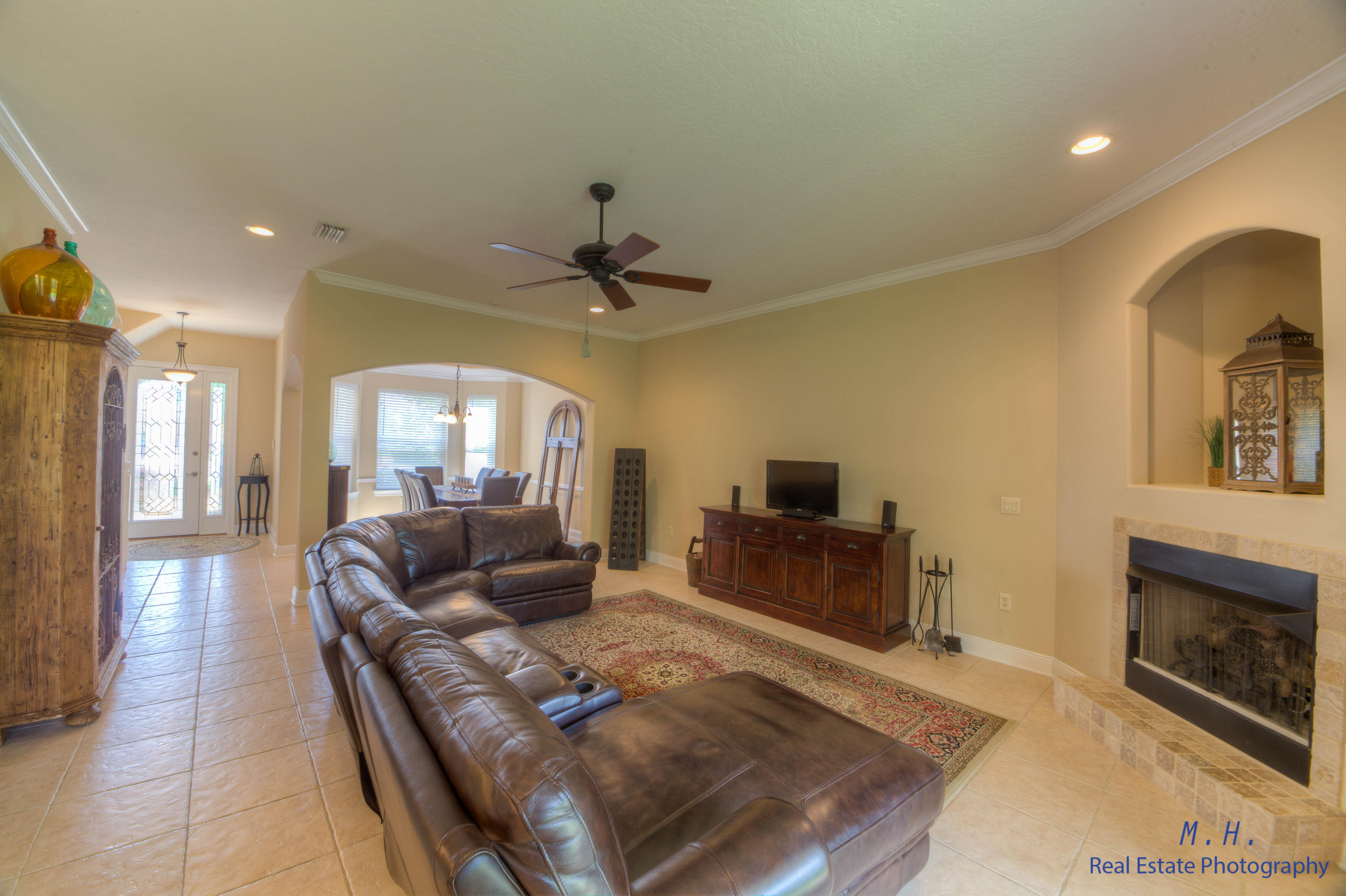 CHARDONNAY ESTATES - Residential