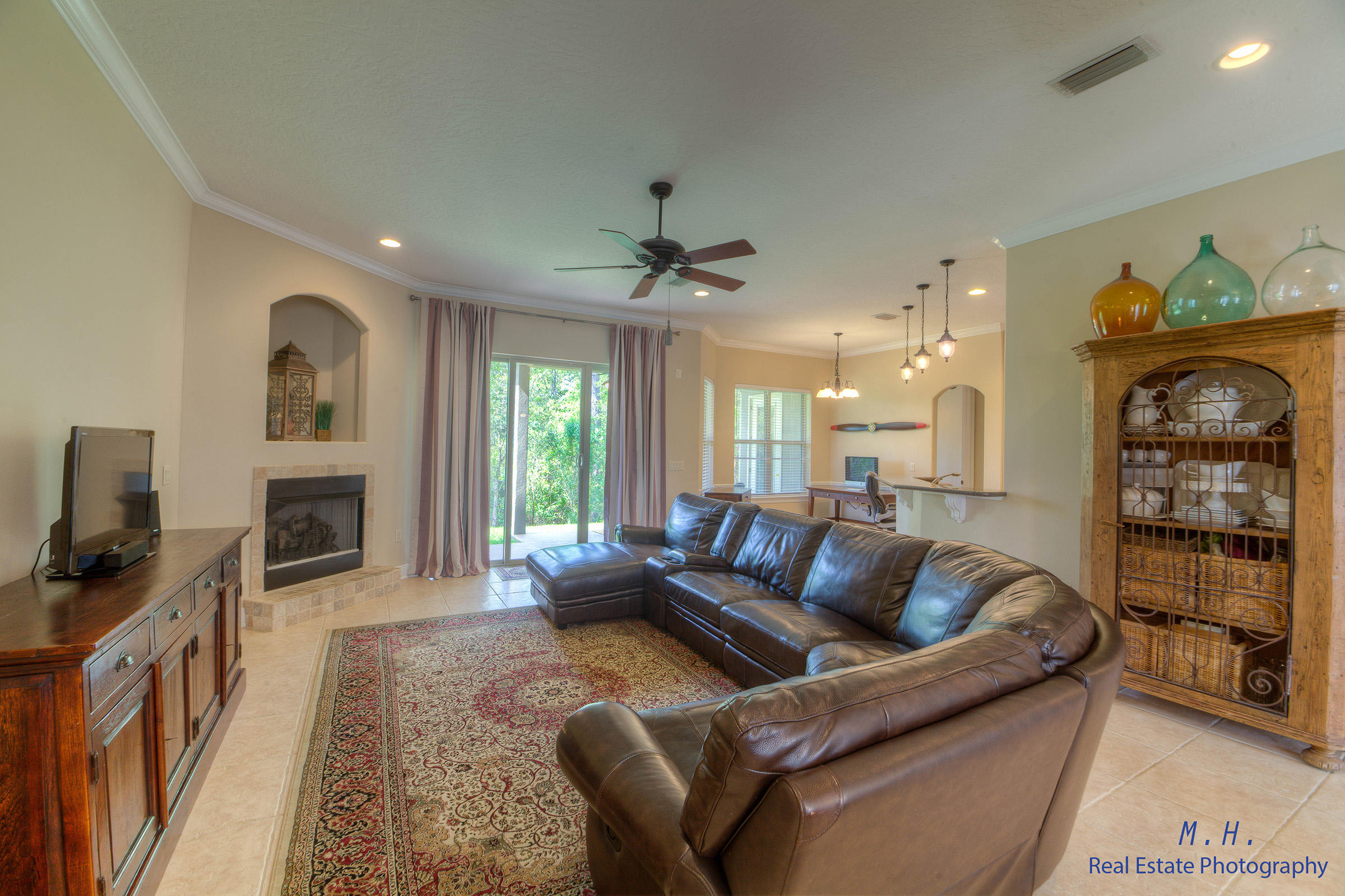 CHARDONNAY ESTATES - Residential