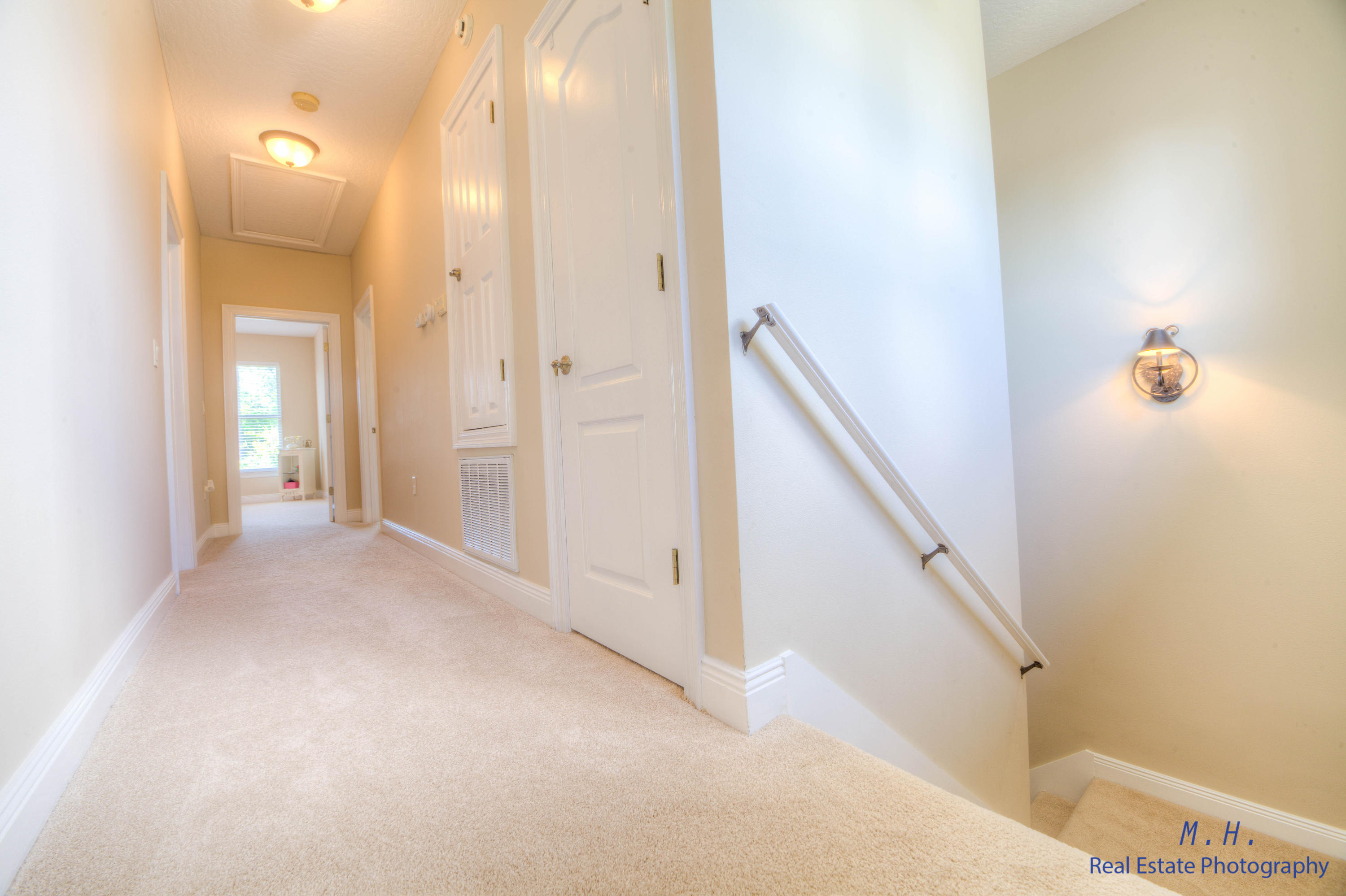 CHARDONNAY ESTATES - Residential