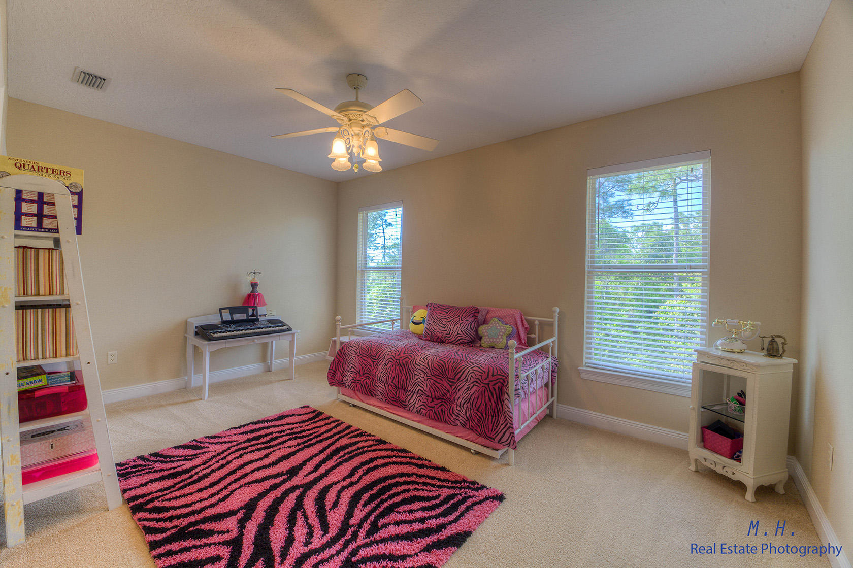 CHARDONNAY ESTATES - Residential