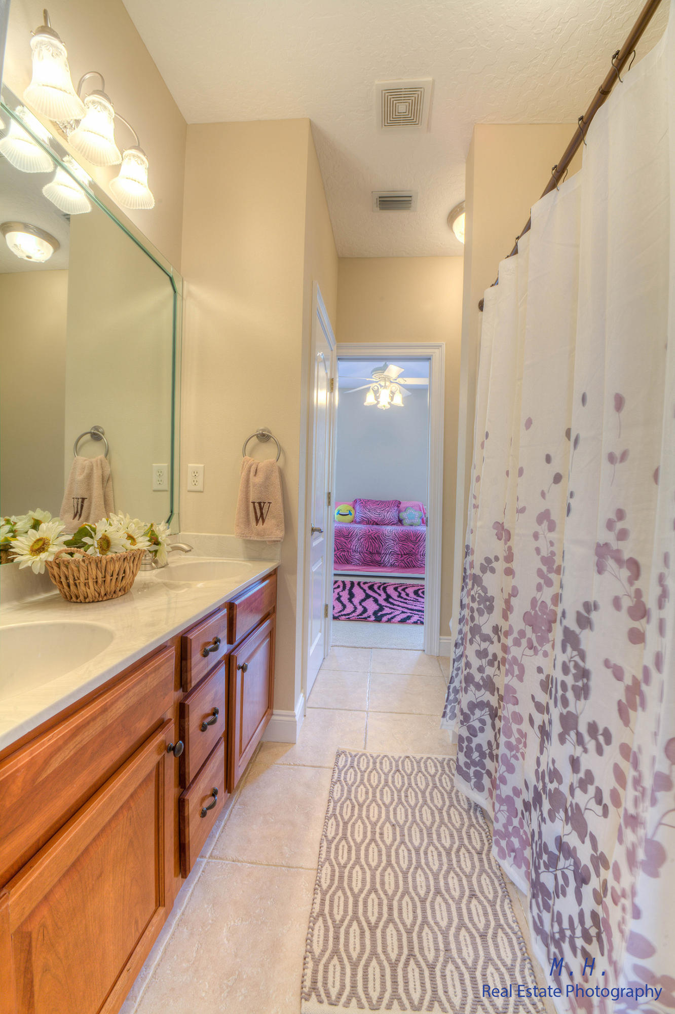 CHARDONNAY ESTATES - Residential