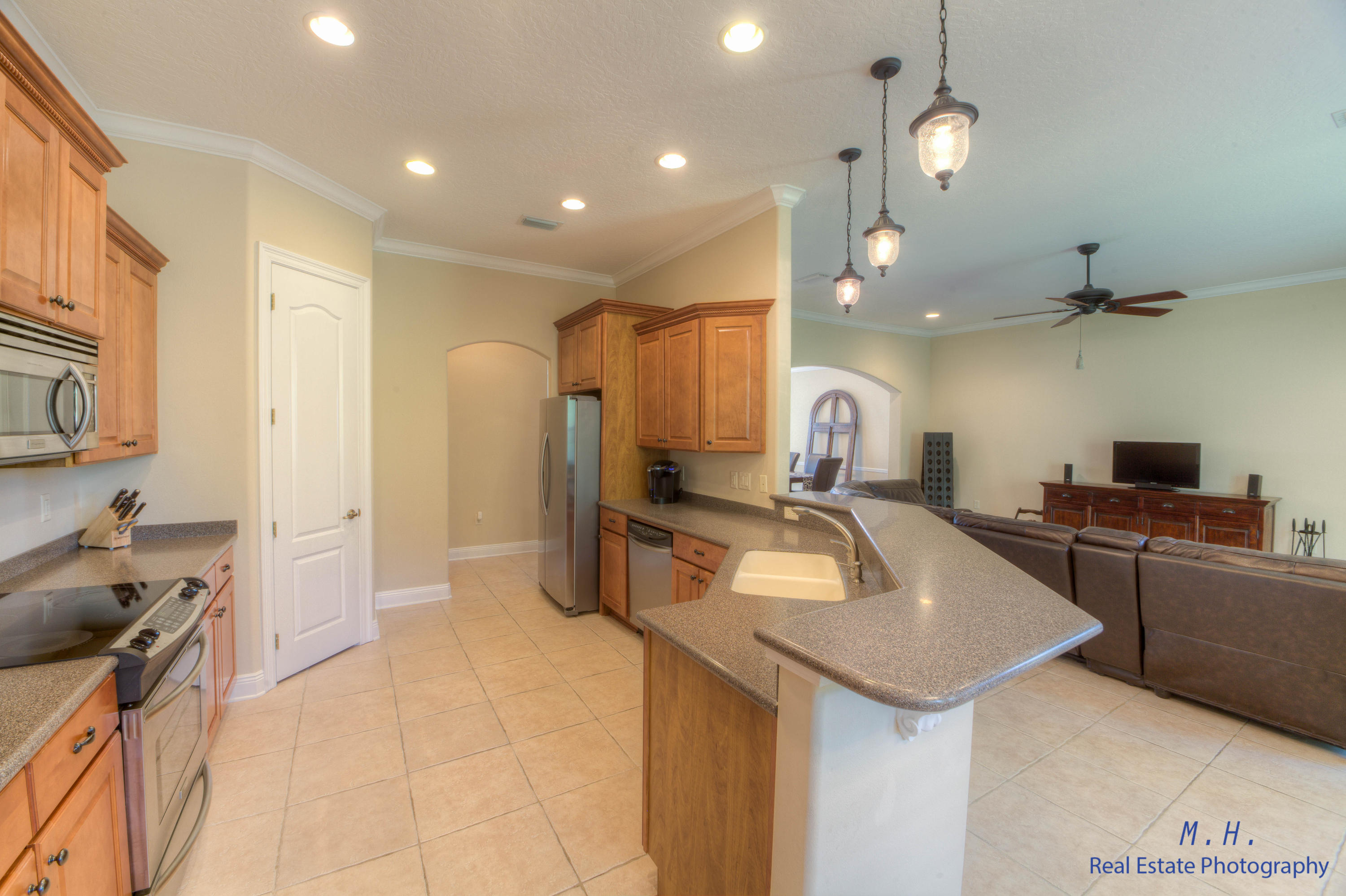 CHARDONNAY ESTATES - Residential