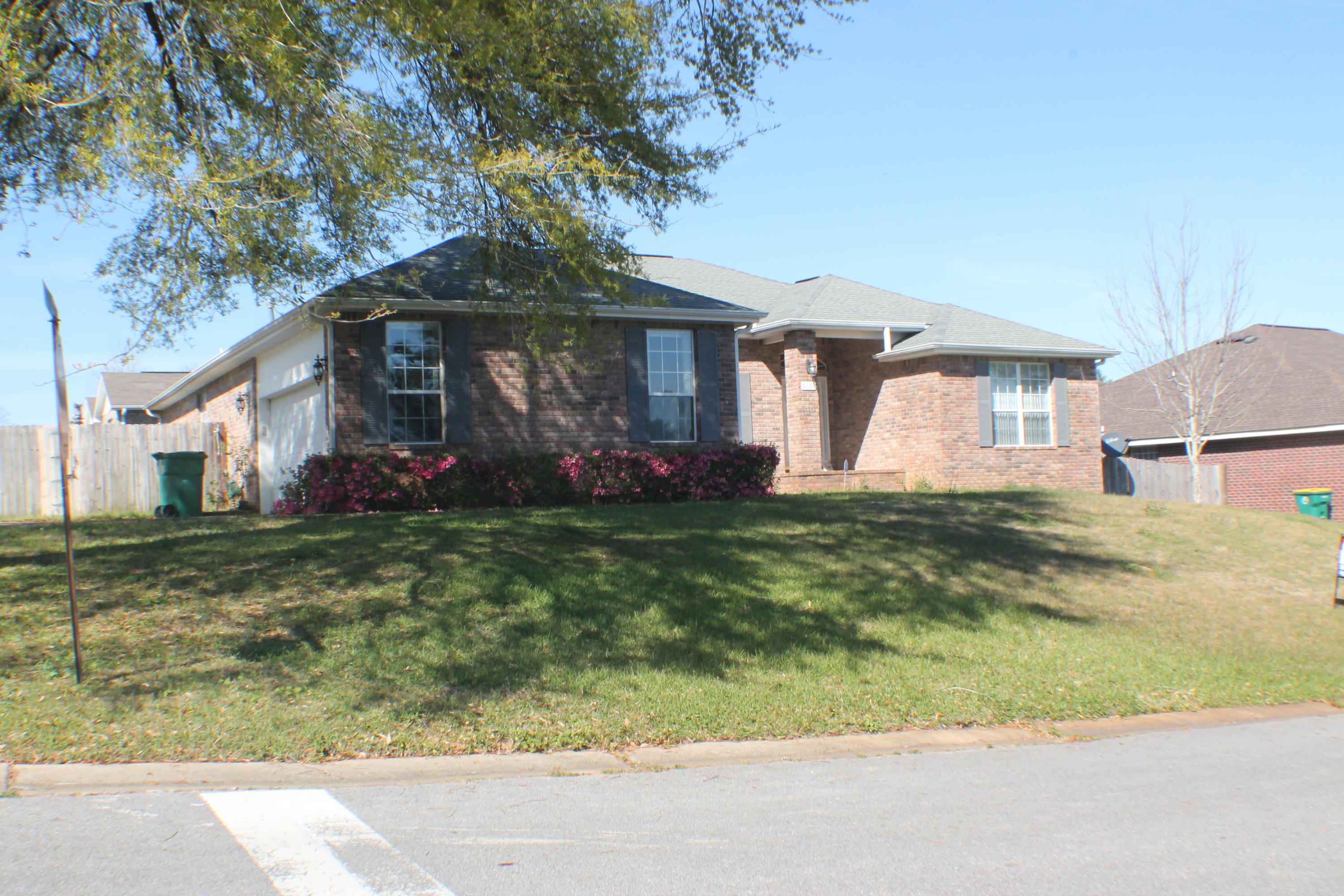 BROOKE ESTATES PH I - Residential