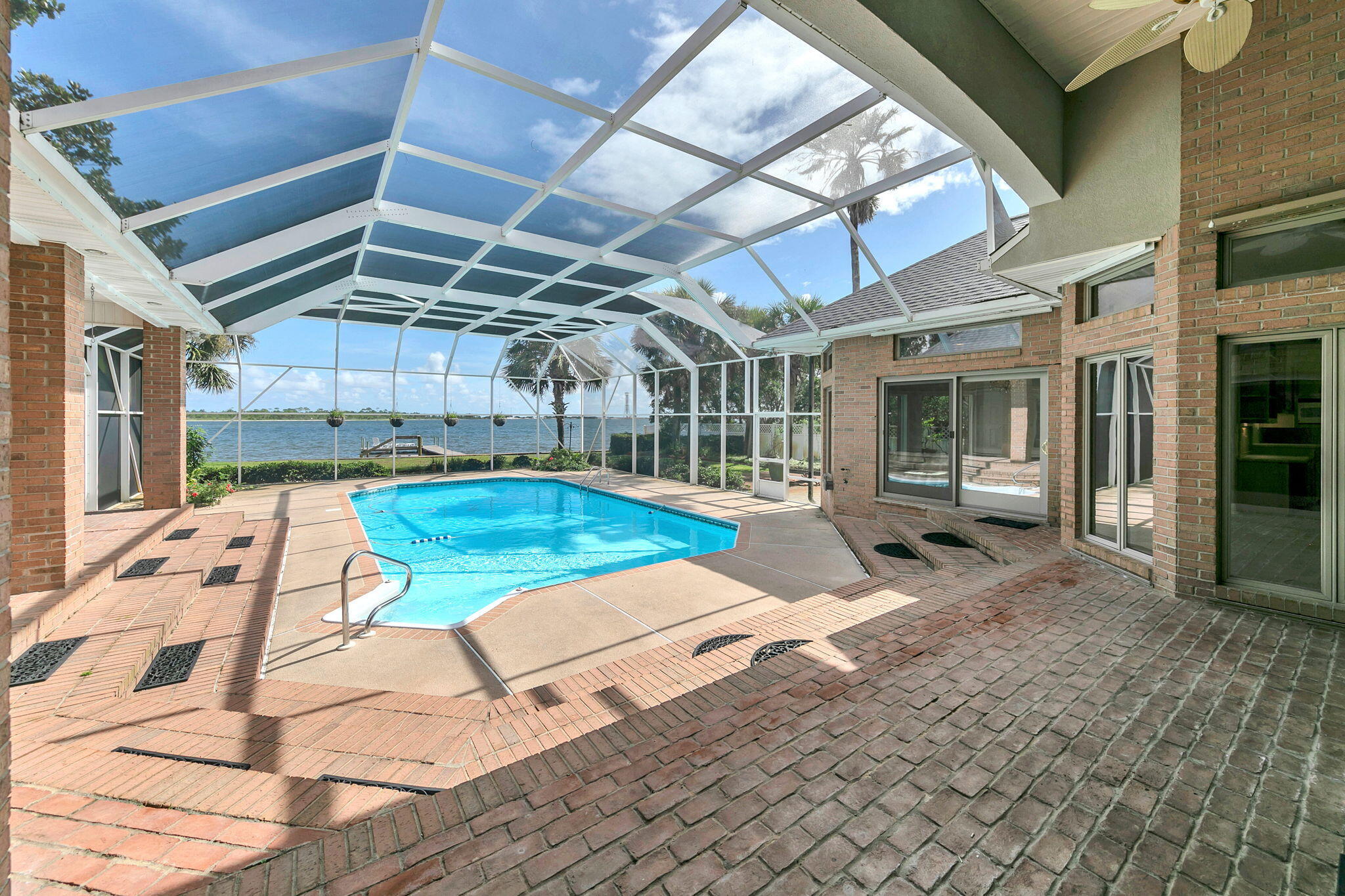 PARISH POINT - Residential