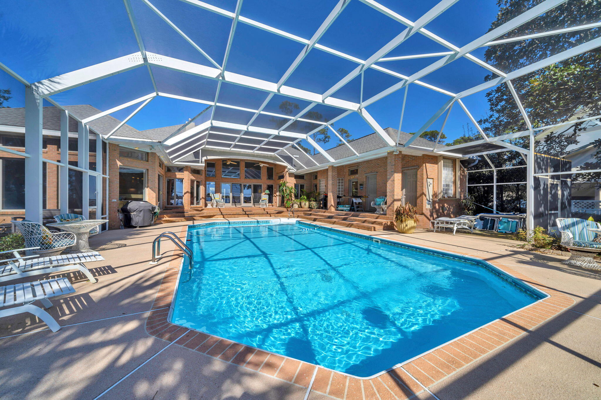 PARISH POINT - Residential
