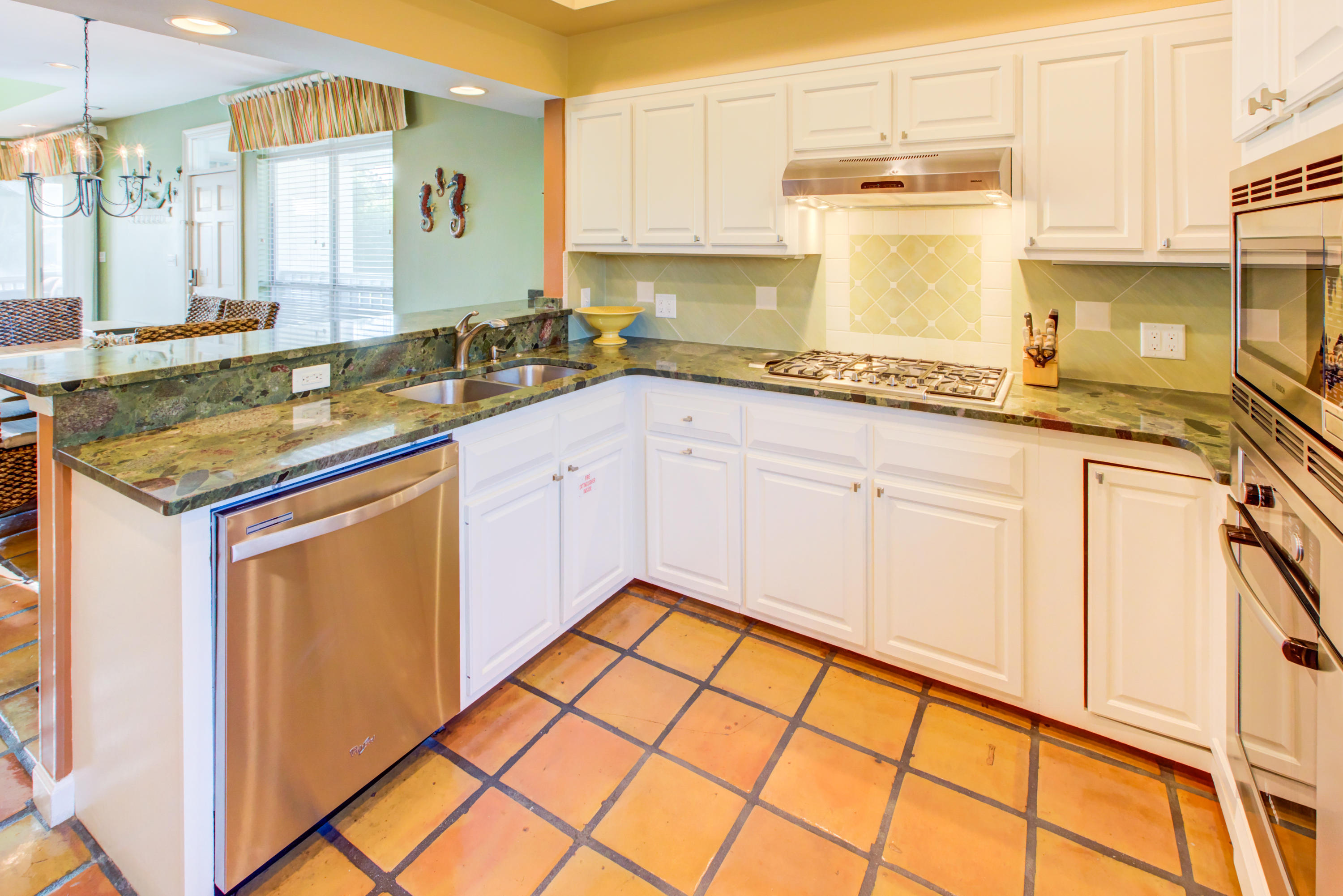 HIDDEN DUNES BEACH VILLAS CONDO - Residential