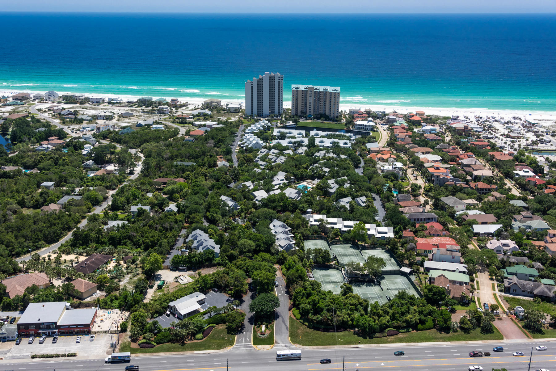 HIDDEN DUNES BEACH VILLAS CONDO - Residential
