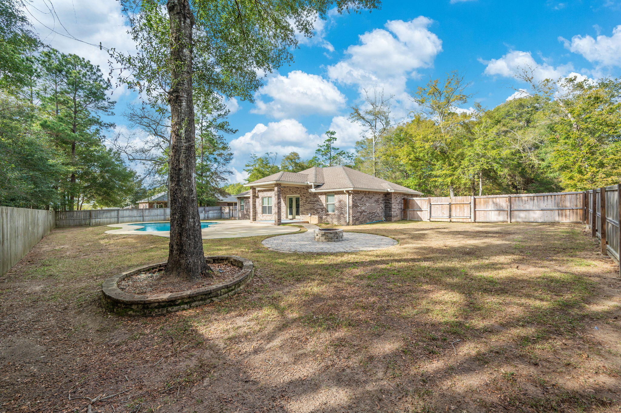 LAKE ARTHUR ESTATES - Residential