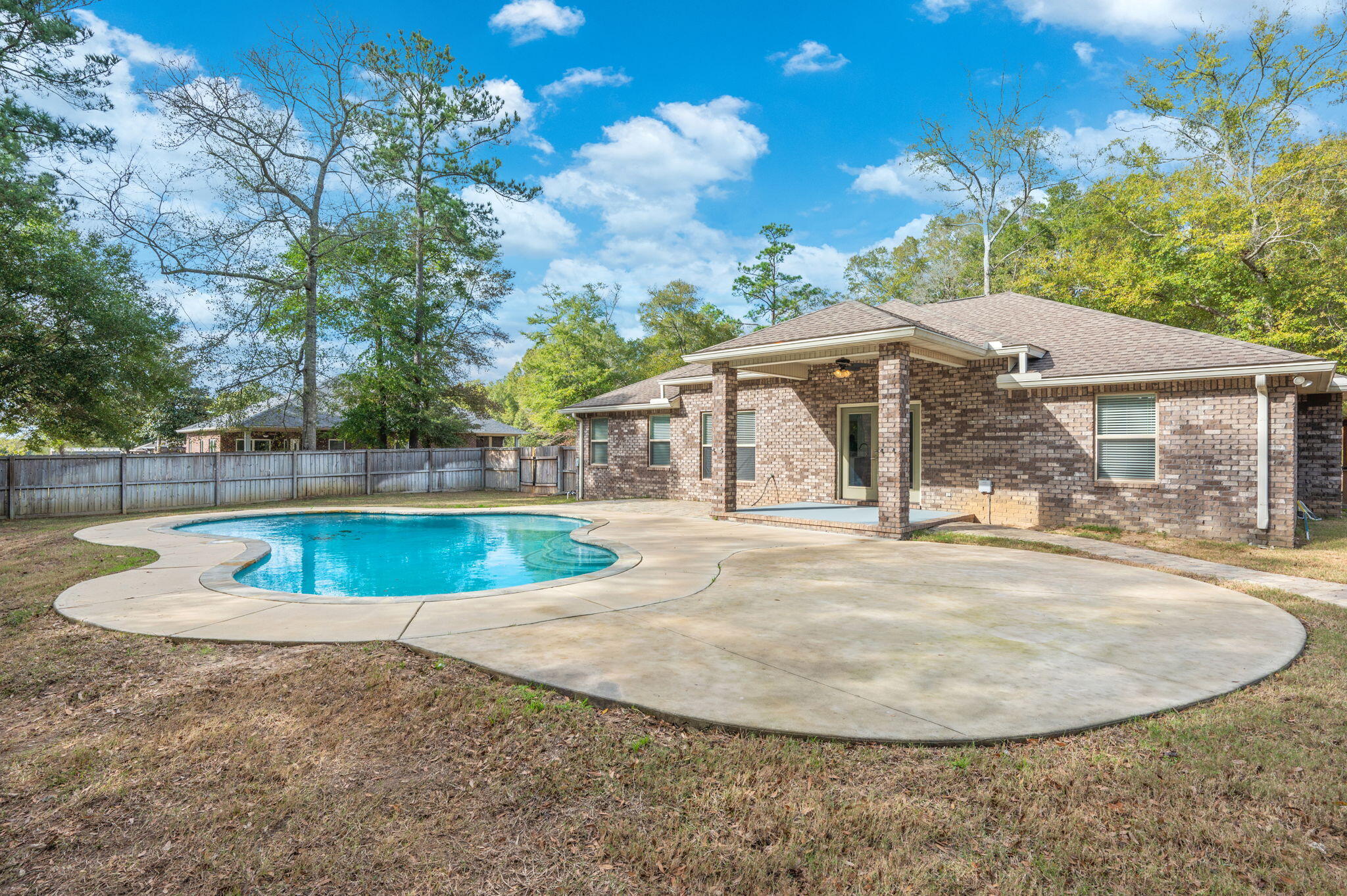 LAKE ARTHUR ESTATES - Residential