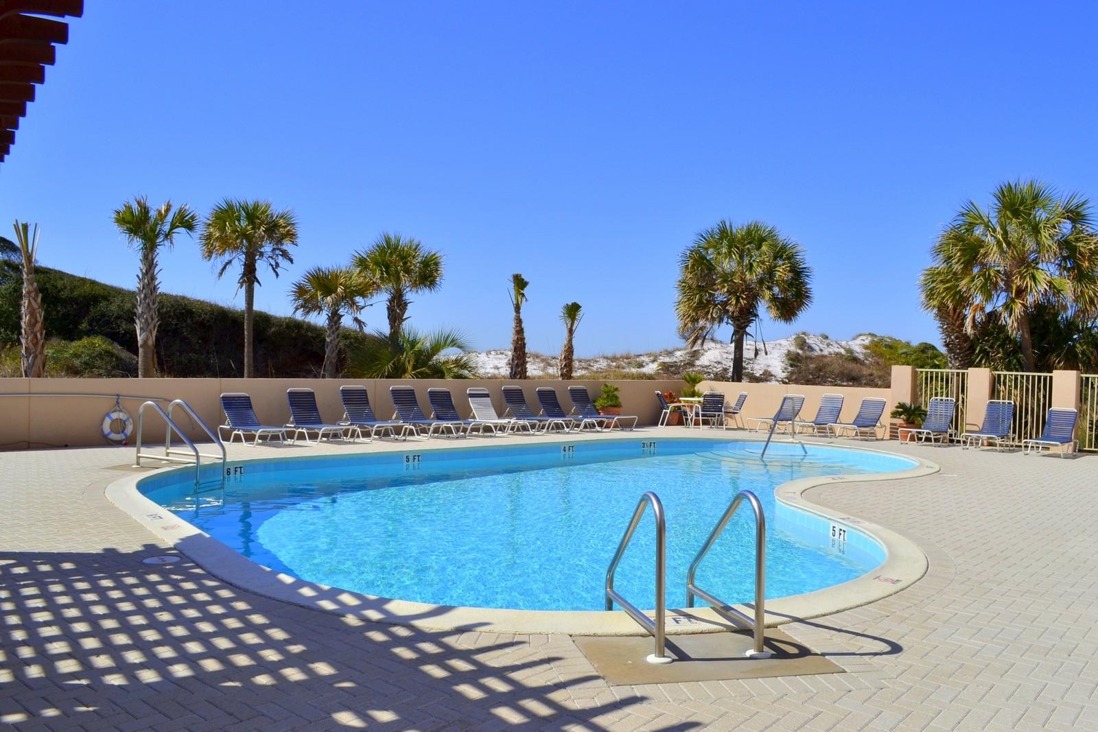 TOPS'L BEACH MANOR - Residential