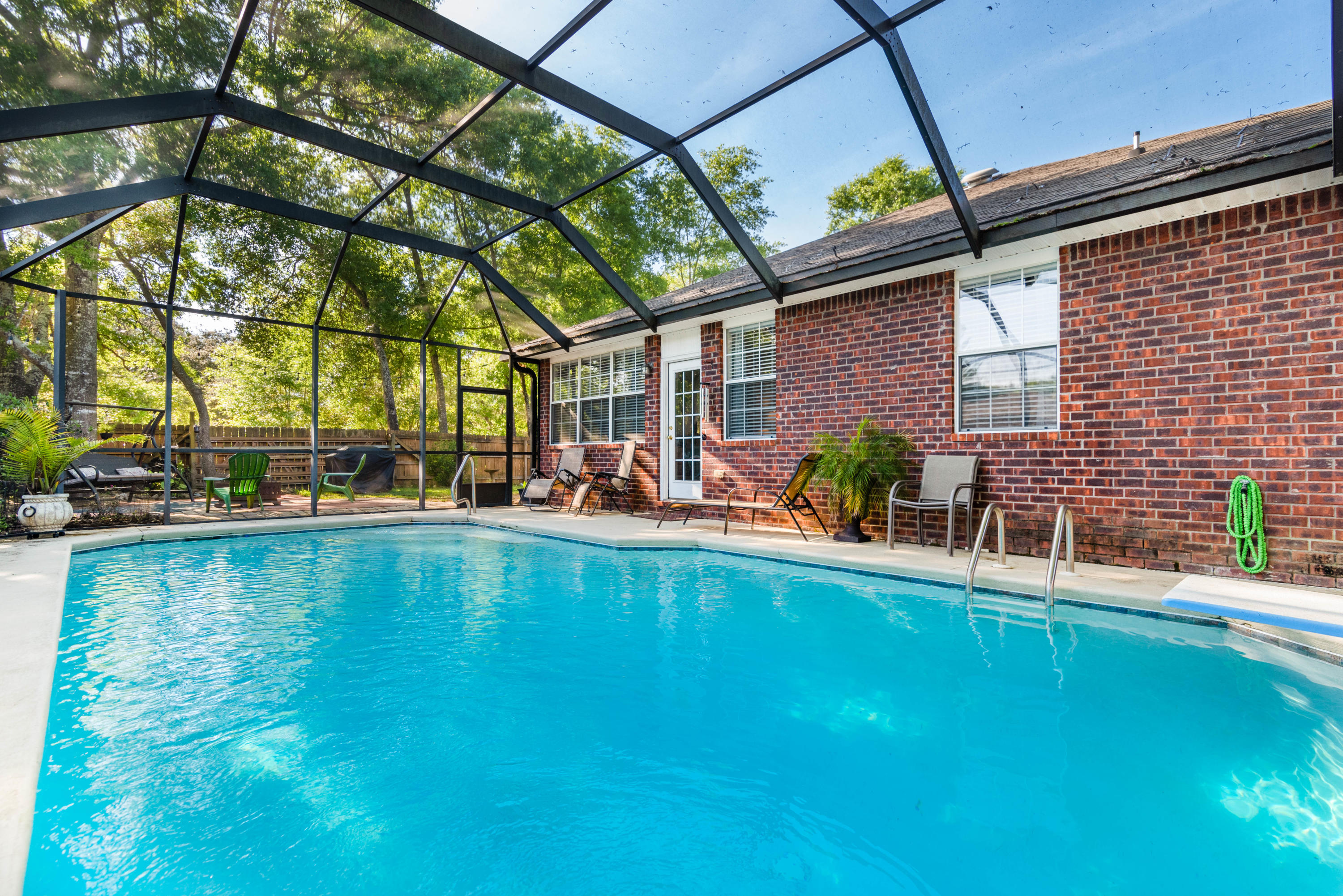 CEDAR LAKE - Residential