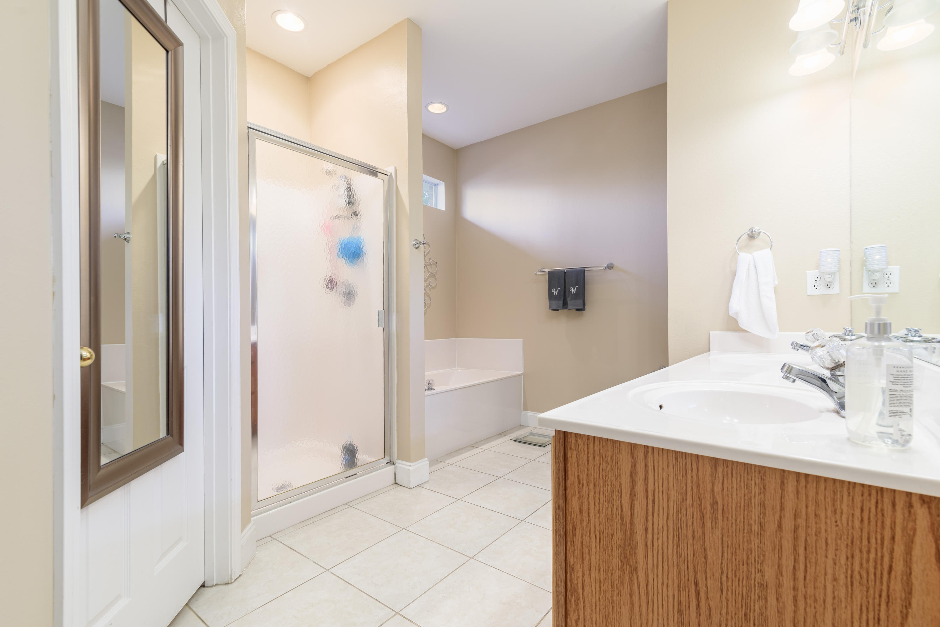 CEDAR LAKE - Residential