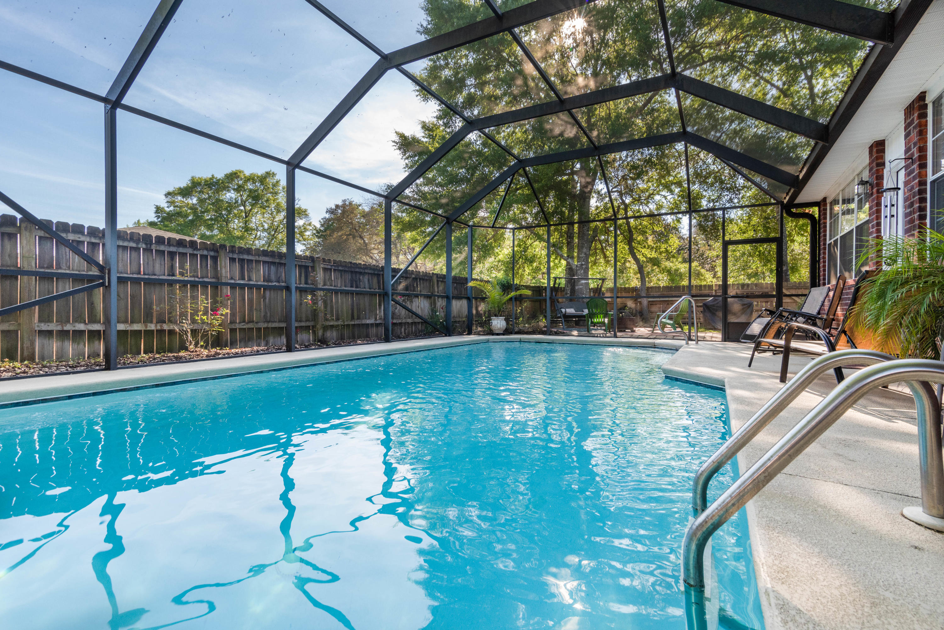 CEDAR LAKE - Residential