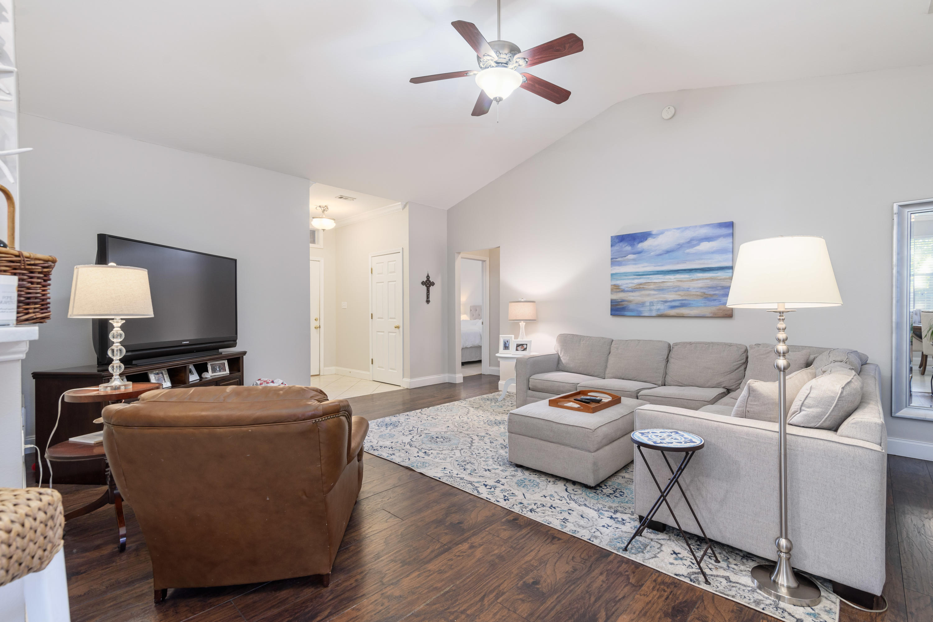 CEDAR LAKE - Residential