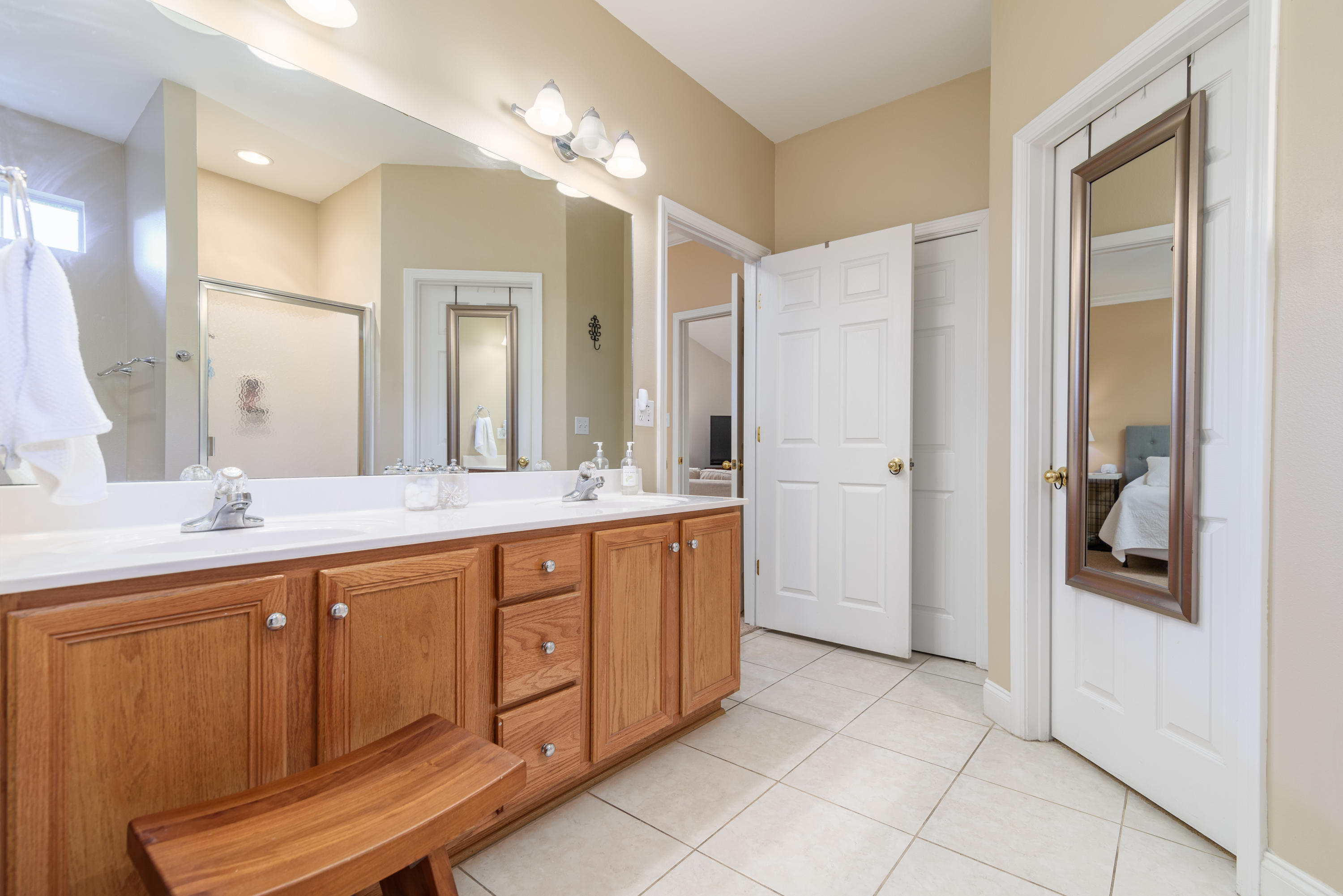 CEDAR LAKE - Residential