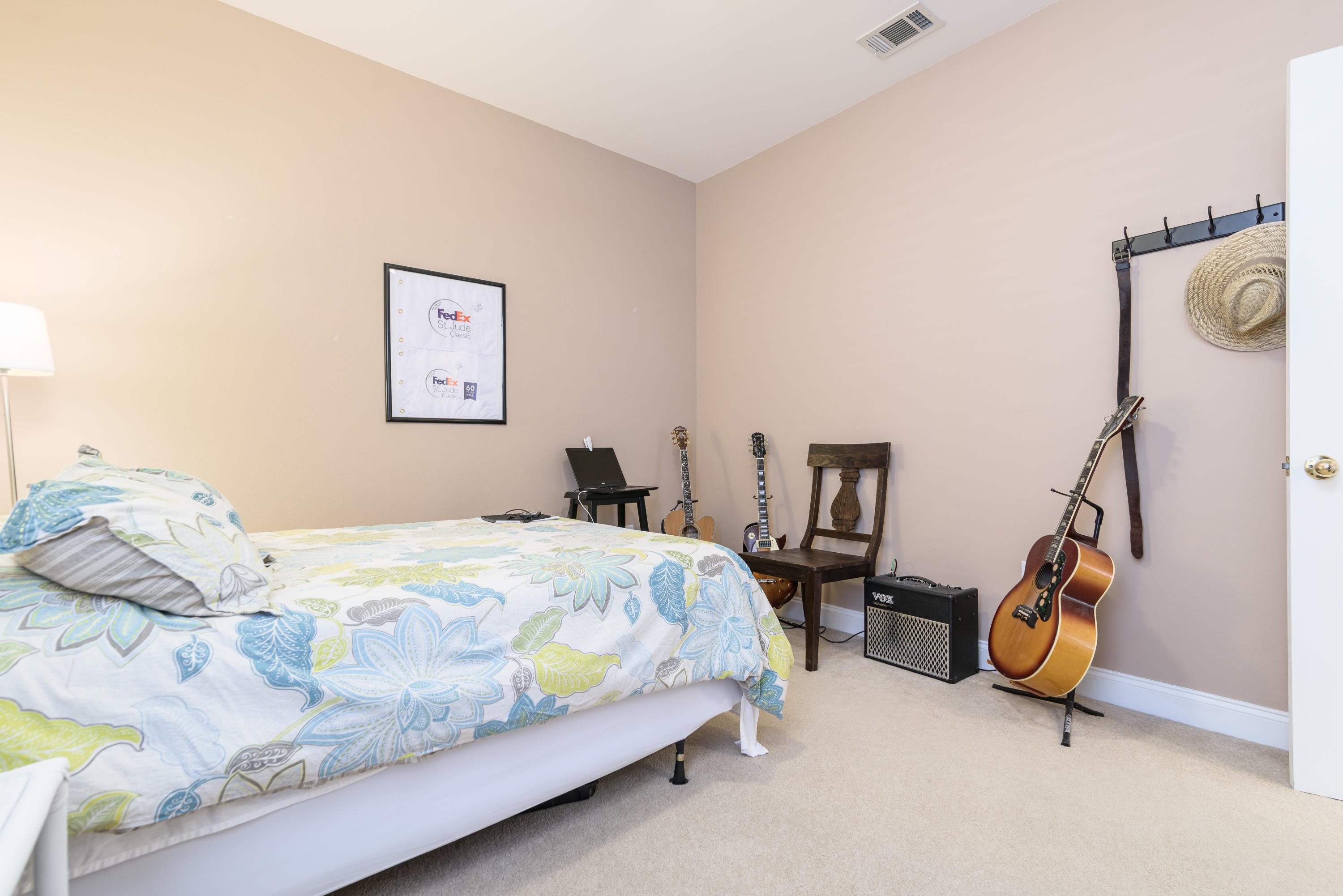 CEDAR LAKE - Residential