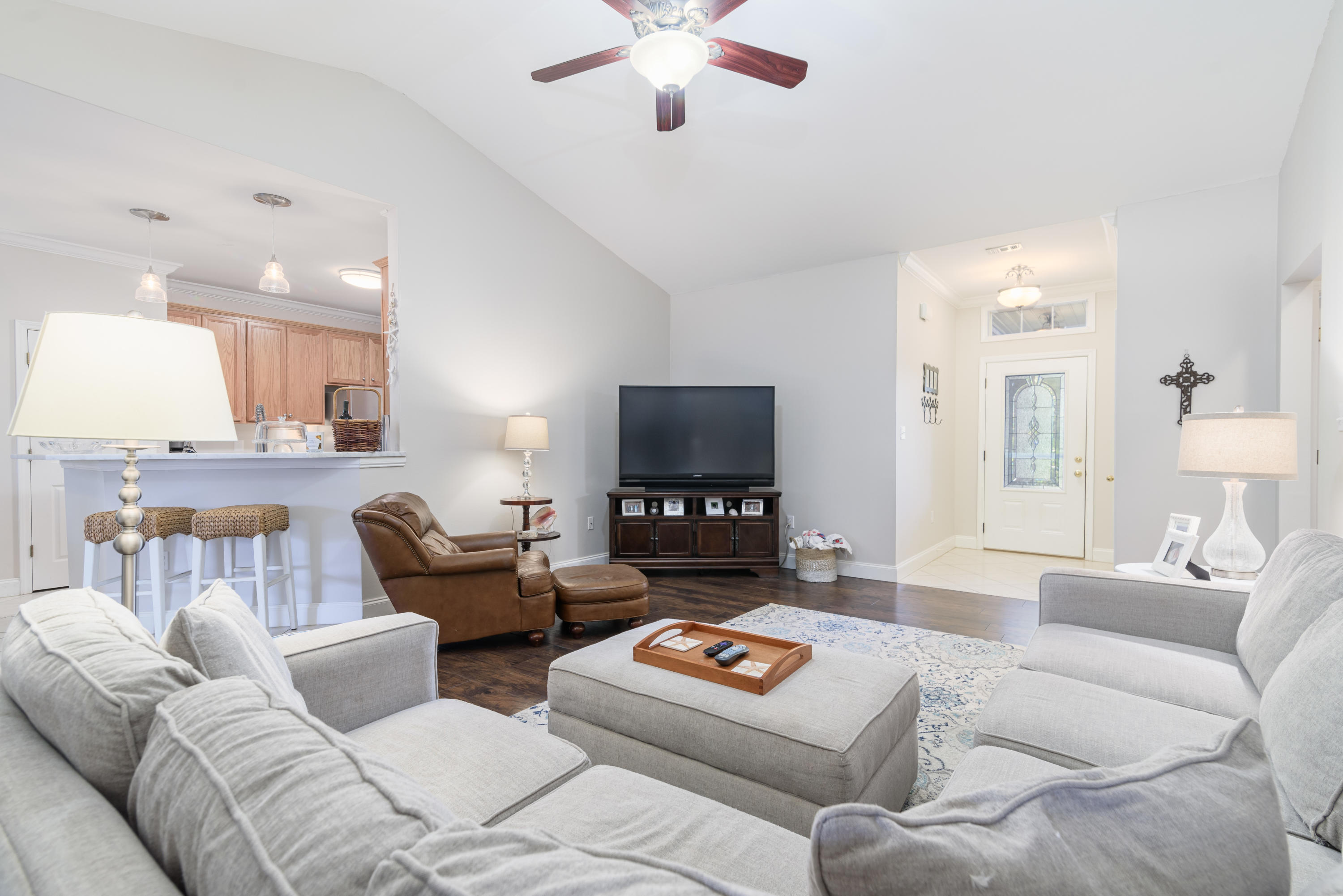 CEDAR LAKE - Residential