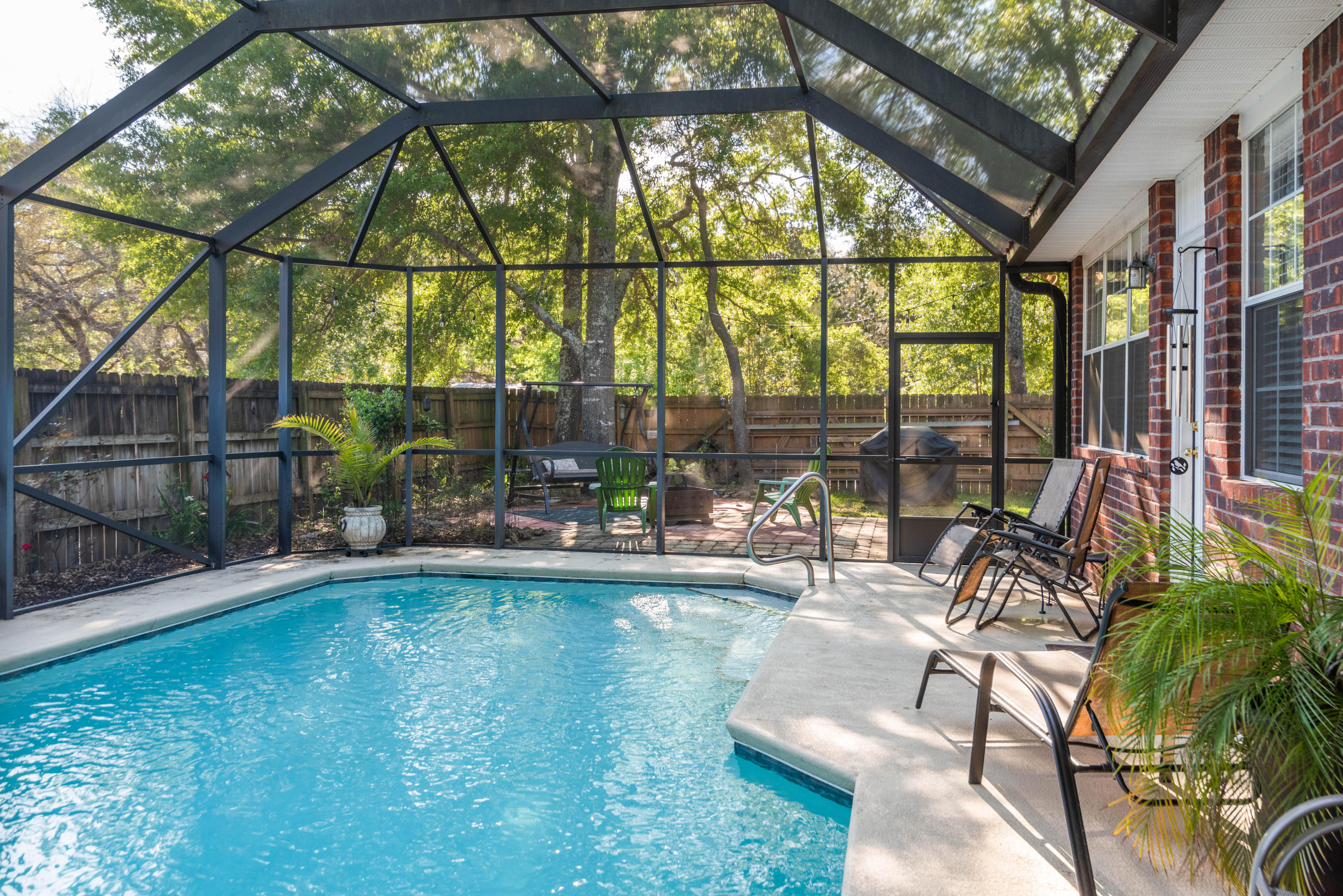 CEDAR LAKE - Residential