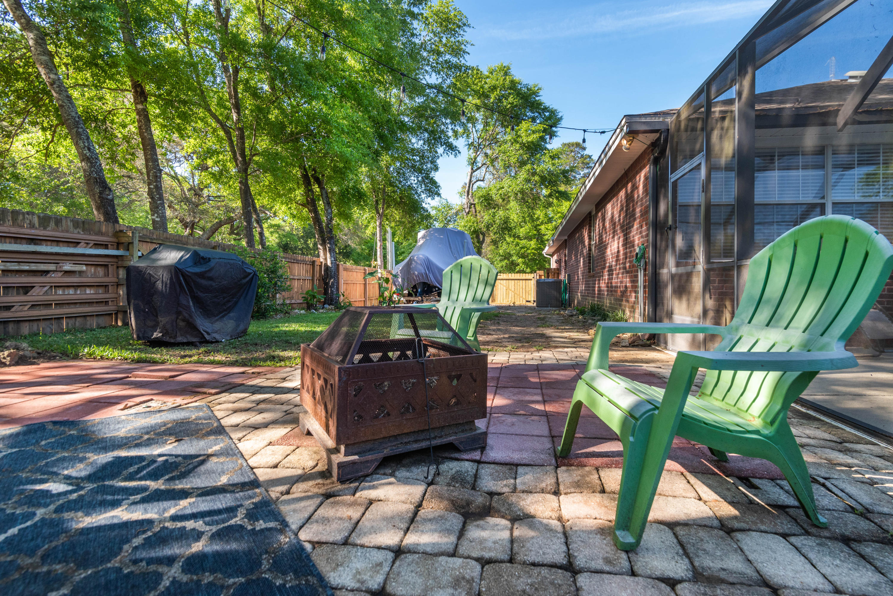 CEDAR LAKE - Residential