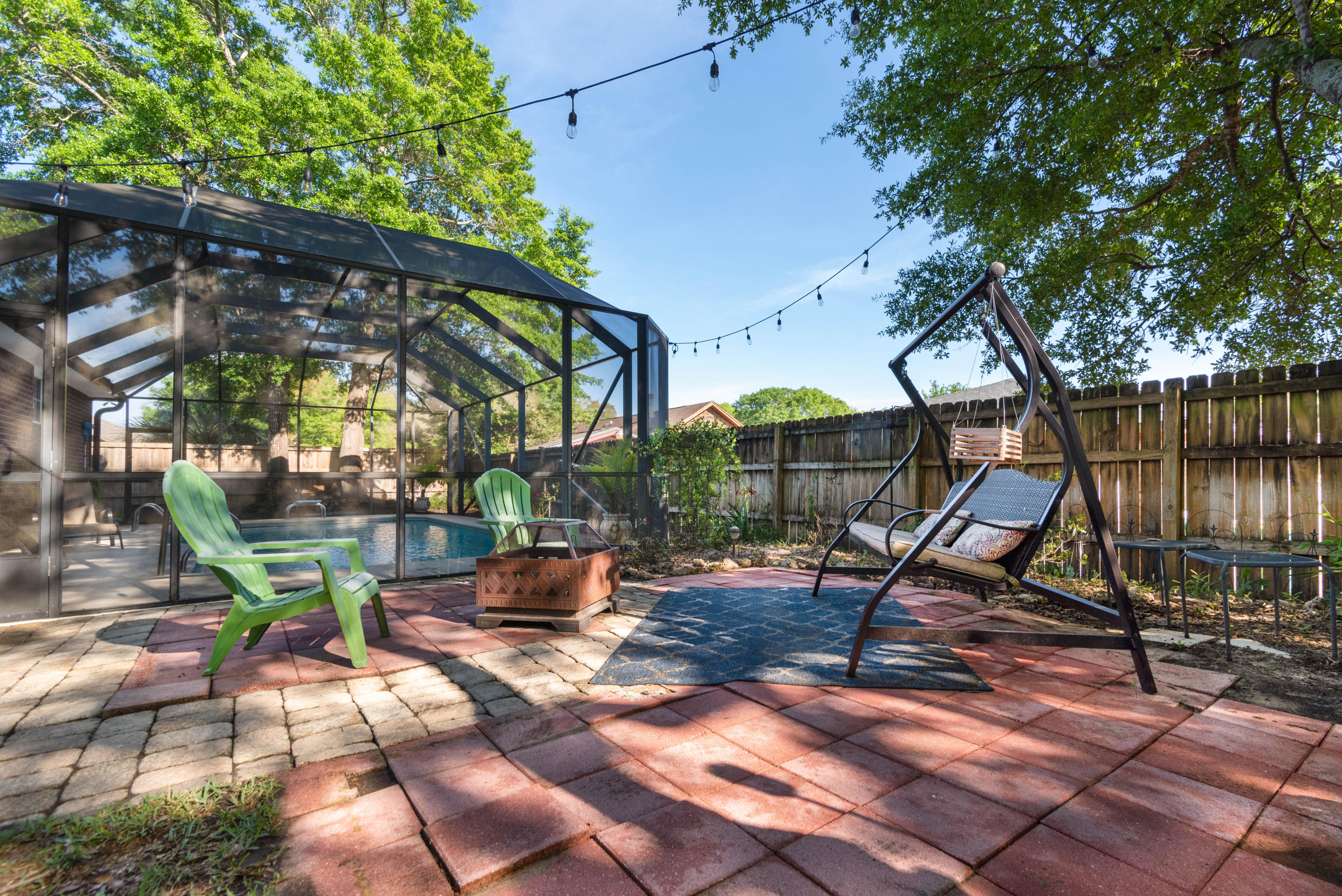 CEDAR LAKE - Residential