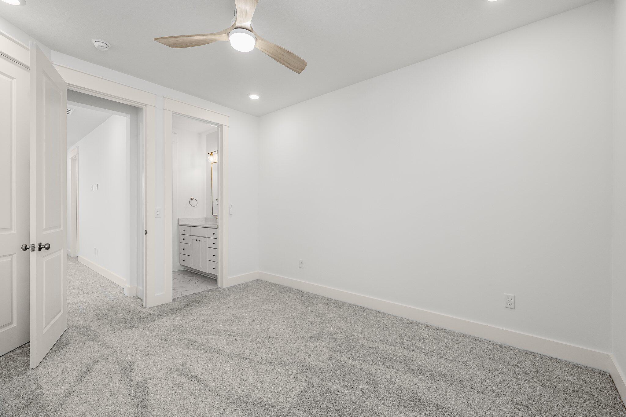 SWEET BAY - Residential