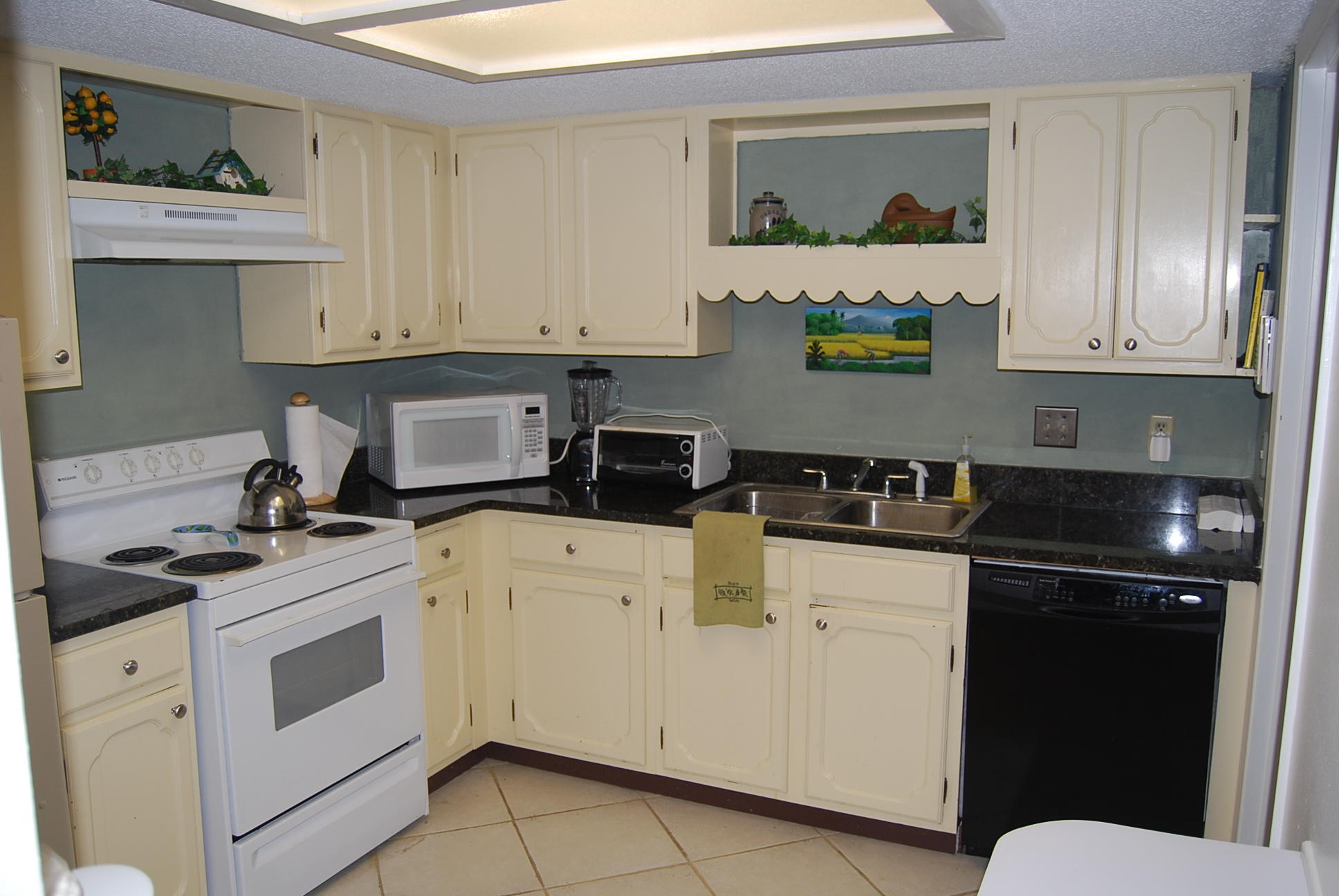 HIDDEN COVE T/H - Residential