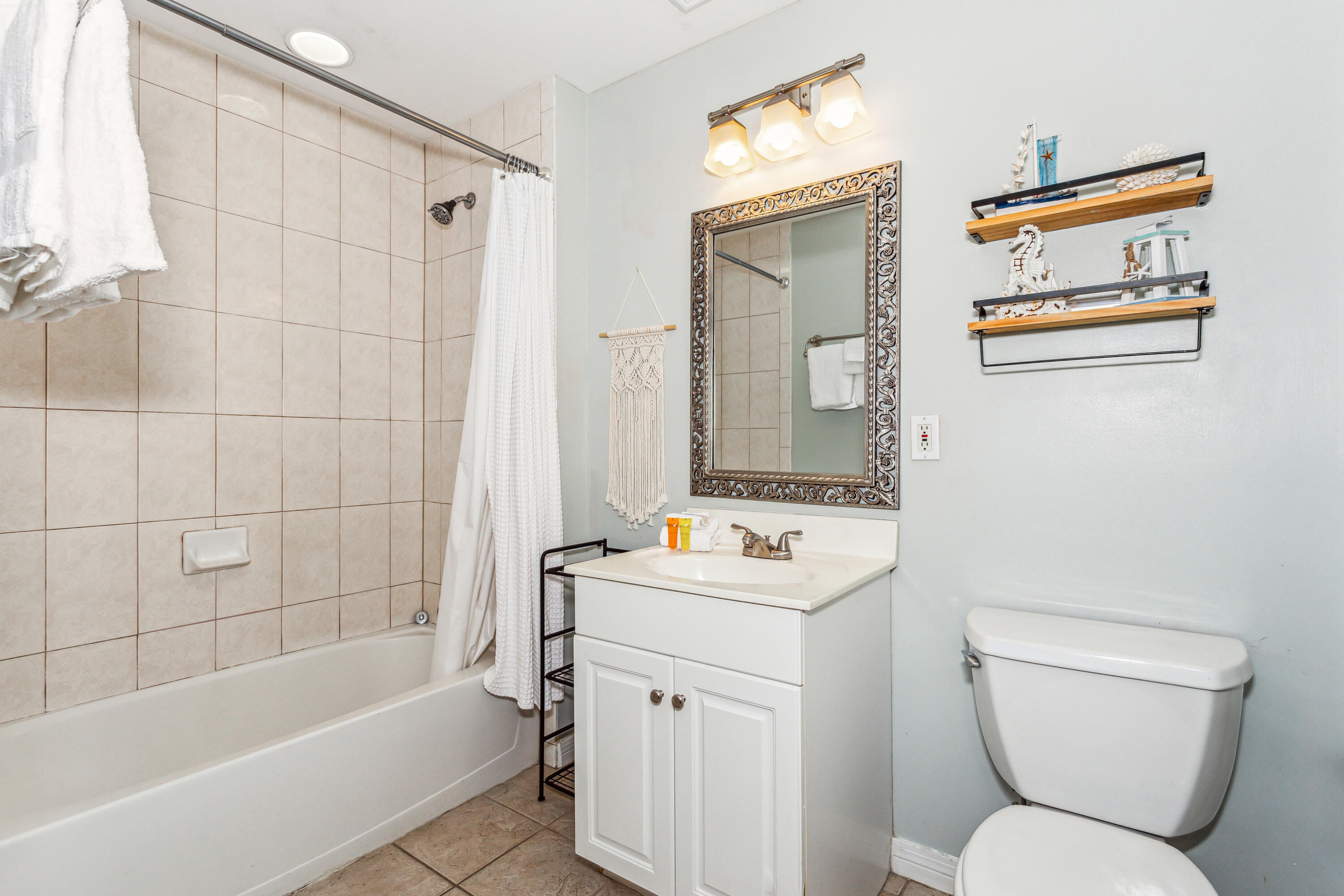 DESTIN WEST BEACH & BAY RESORT-GULFSIDE - Residential