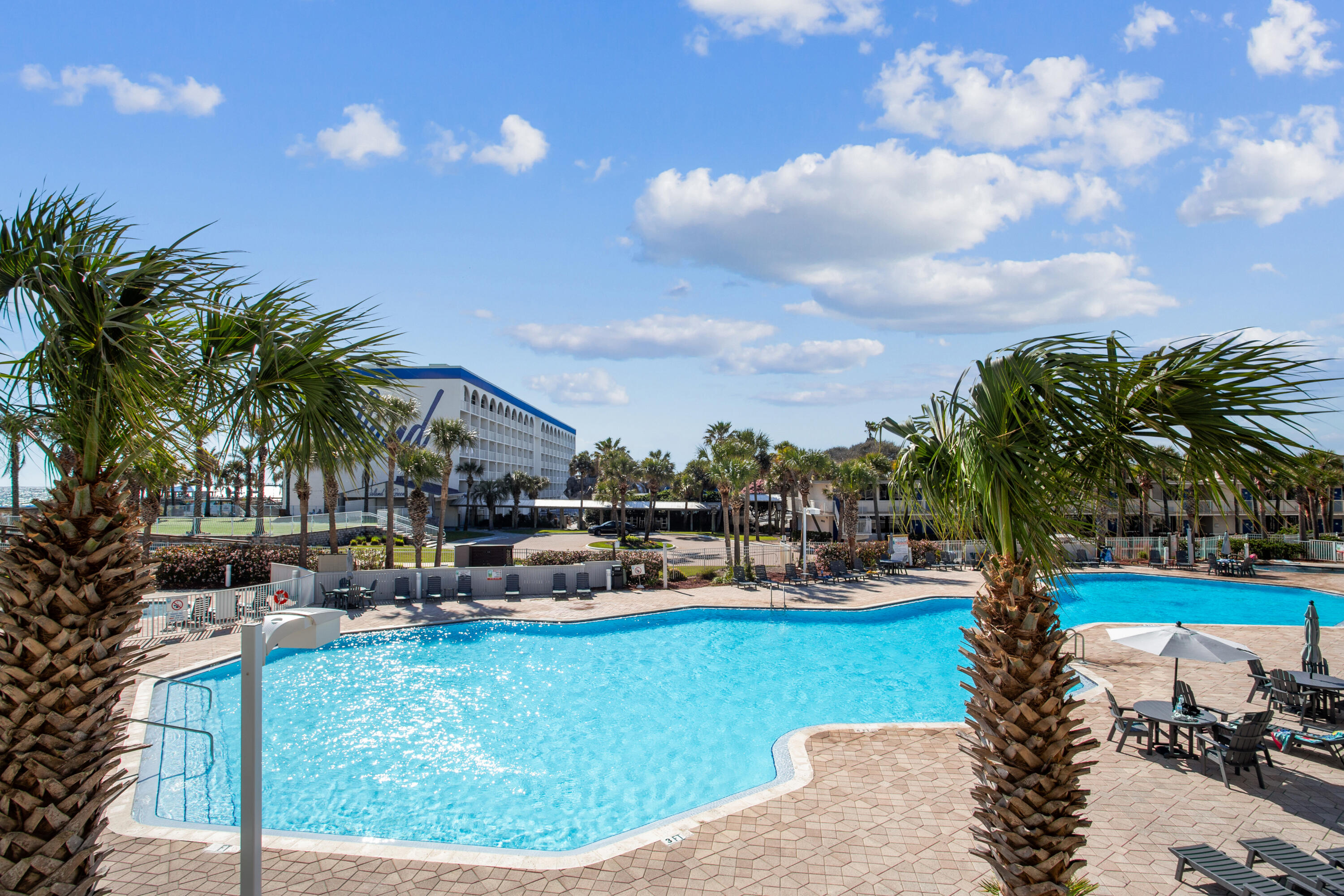 DESTIN WEST BEACH & BAY RESORT-GULFSIDE - Residential
