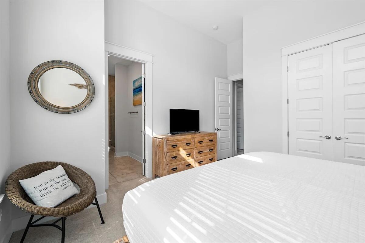 PROMINENCE/TRIPLEXES - Residential