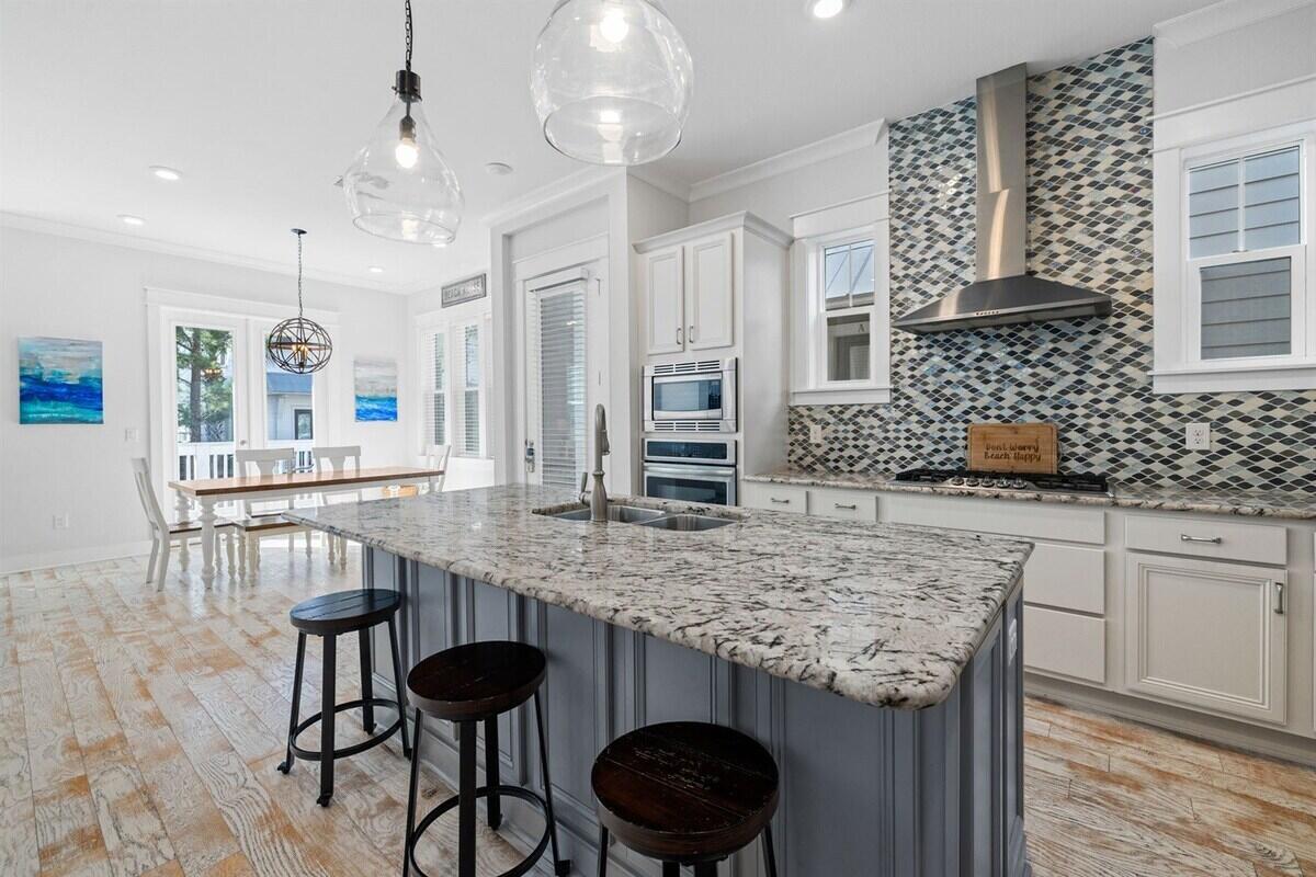 PROMINENCE/TRIPLEXES - Residential