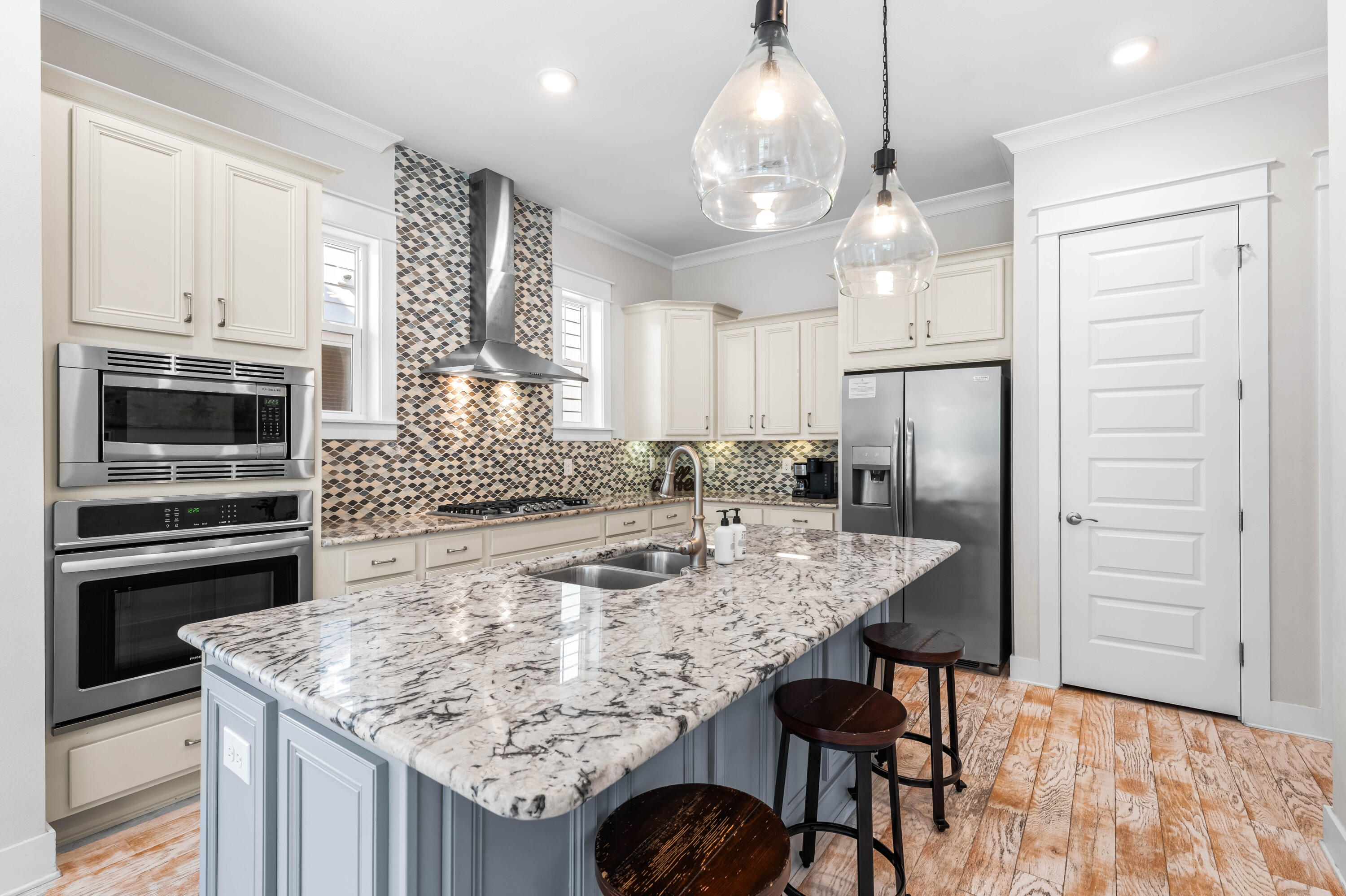 PROMINENCE - Residential