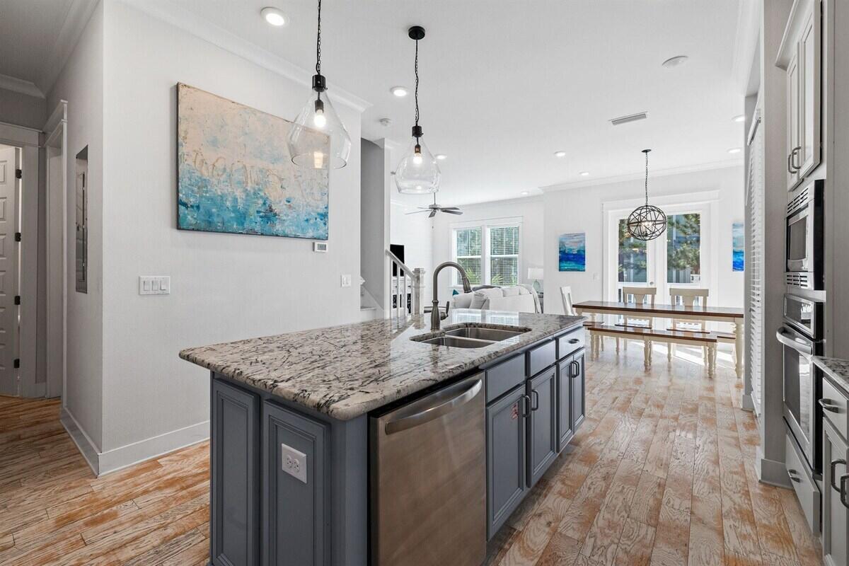 PROMINENCE/TRIPLEXES - Residential