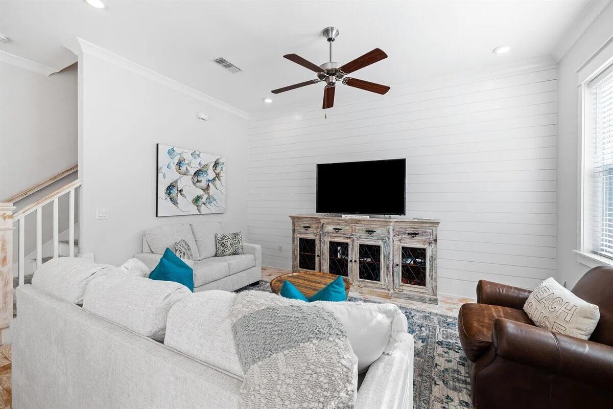 PROMINENCE/TRIPLEXES - Residential