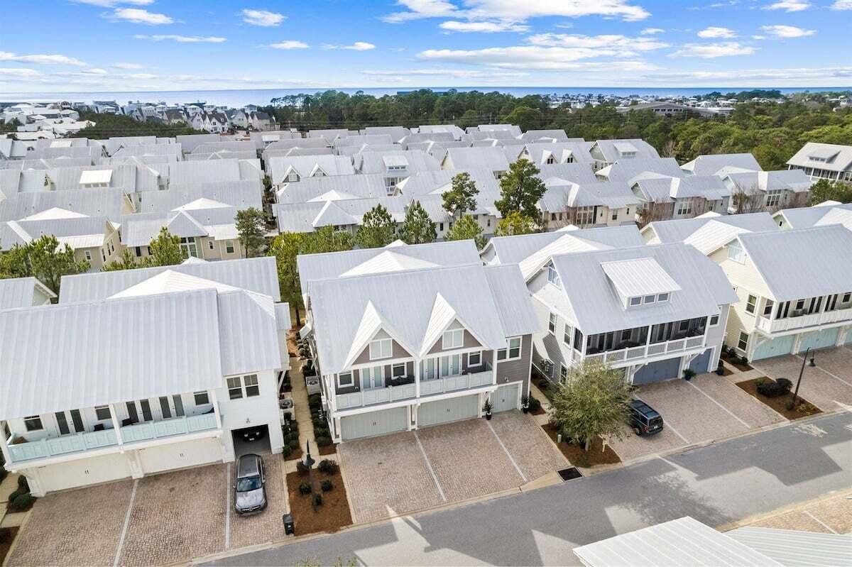 PROMINENCE/TRIPLEXES - Residential
