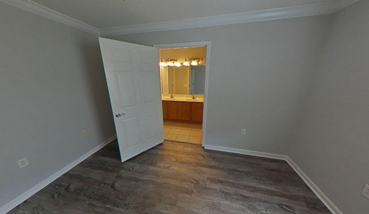 QUAIL HOLLOW - Residential