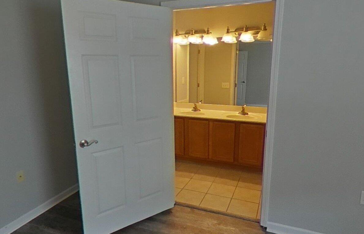 QUAIL HOLLOW - Residential