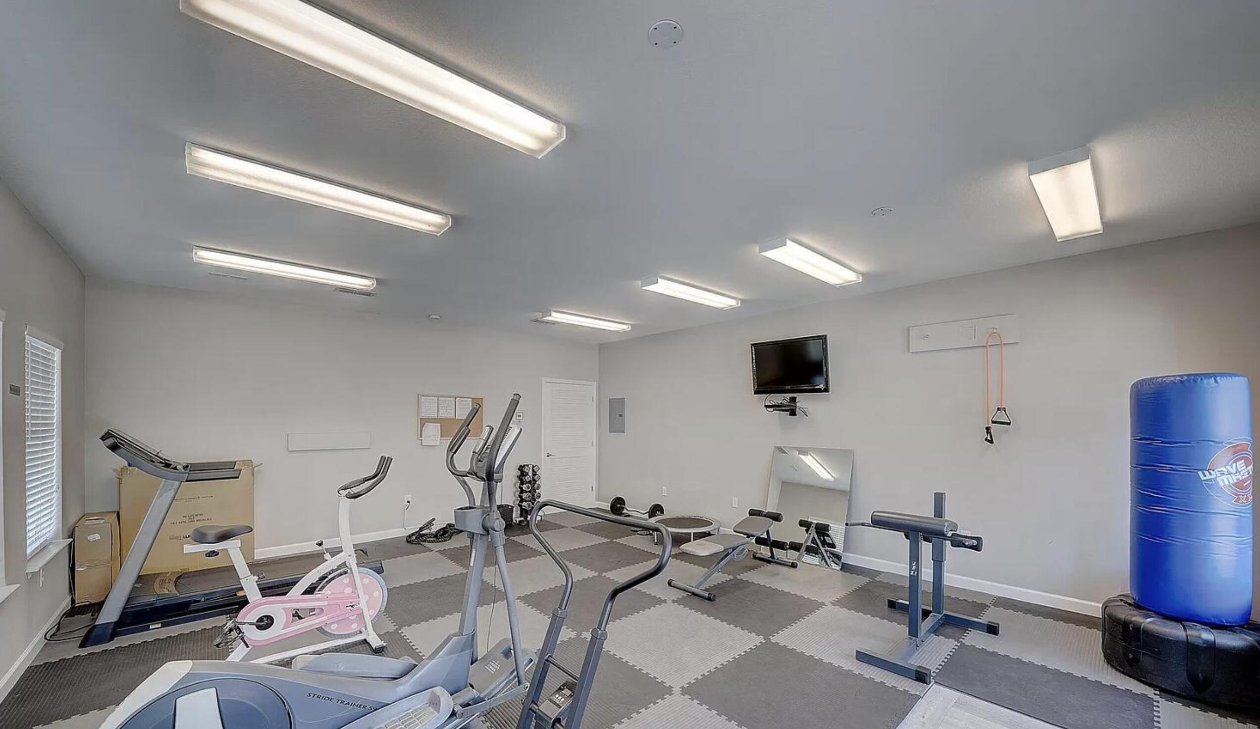 QUAIL HOLLOW - Residential