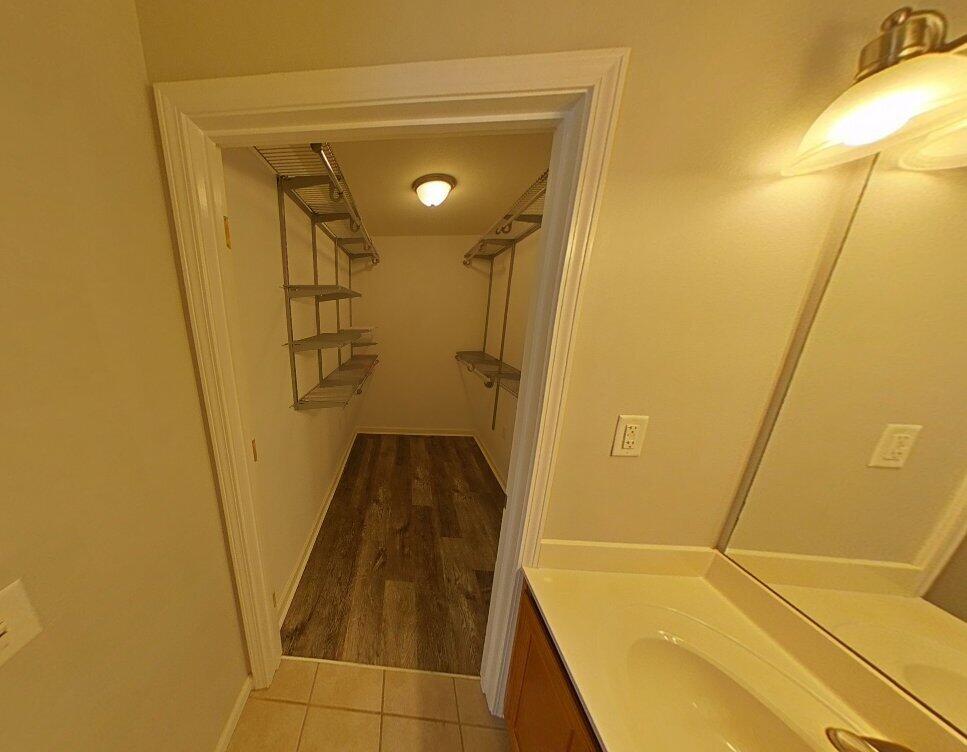 QUAIL HOLLOW - Residential