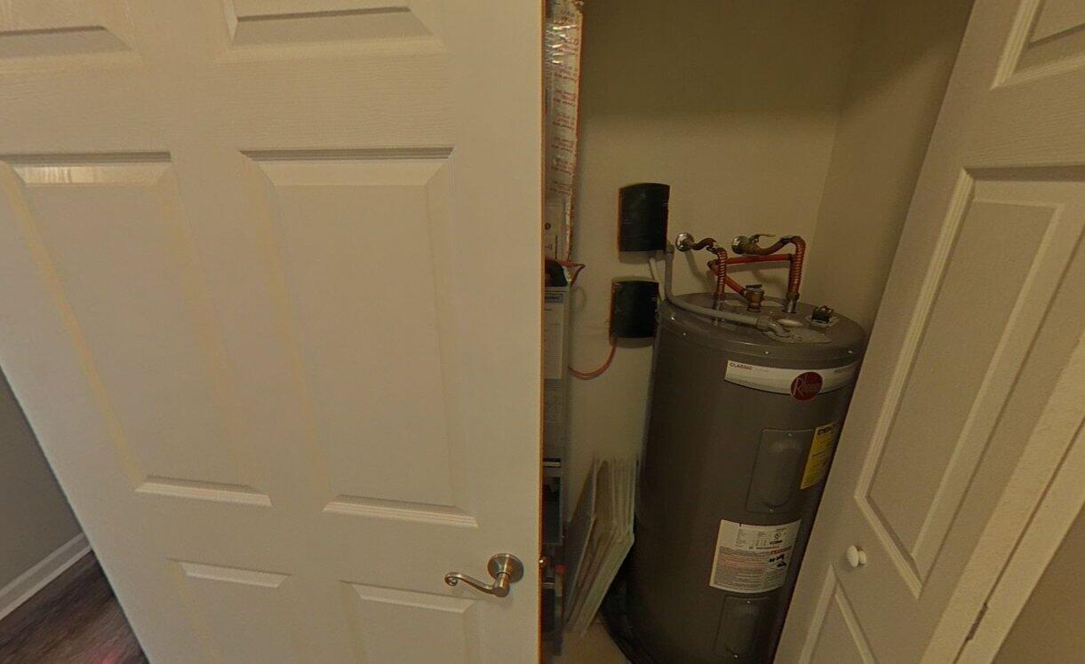 QUAIL HOLLOW - Residential