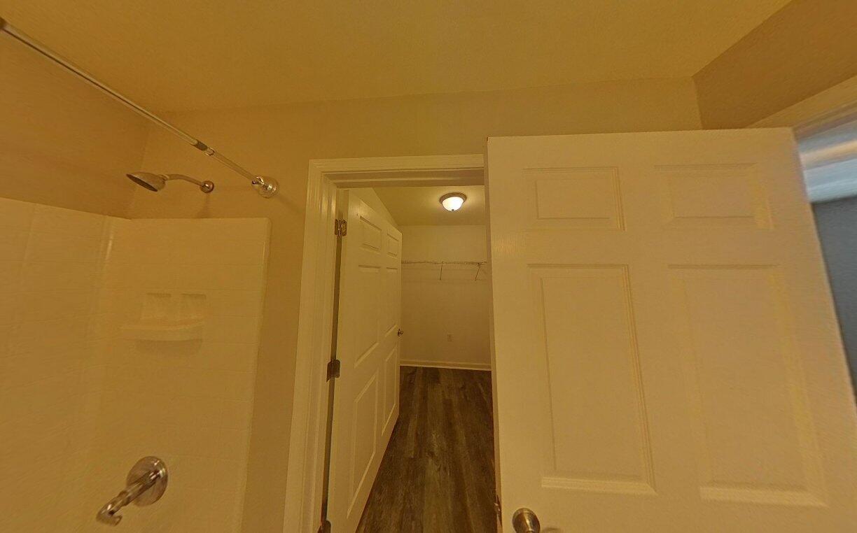 QUAIL HOLLOW - Residential