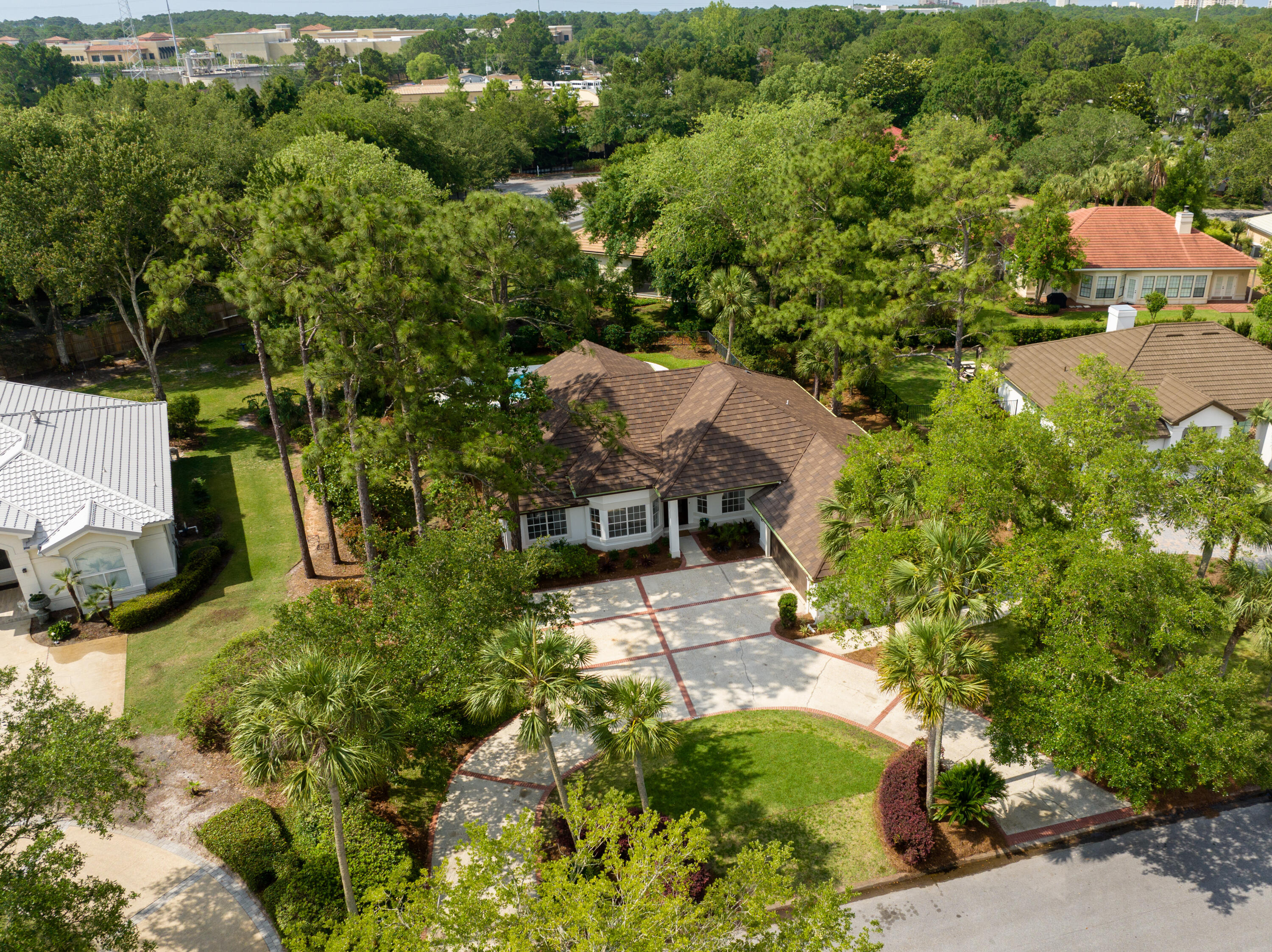 TROON DRIVE - Residential