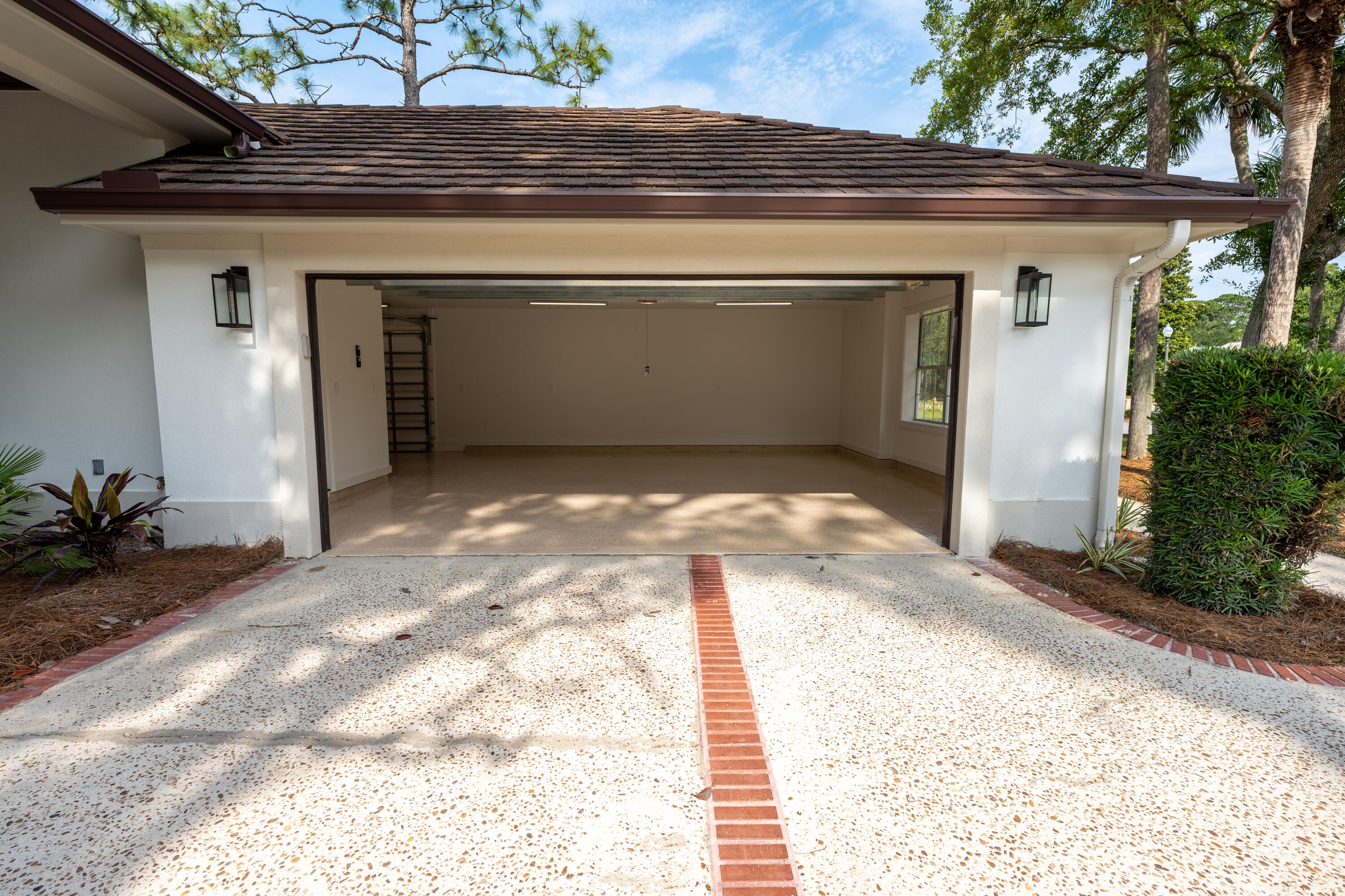 TROON DRIVE - Residential