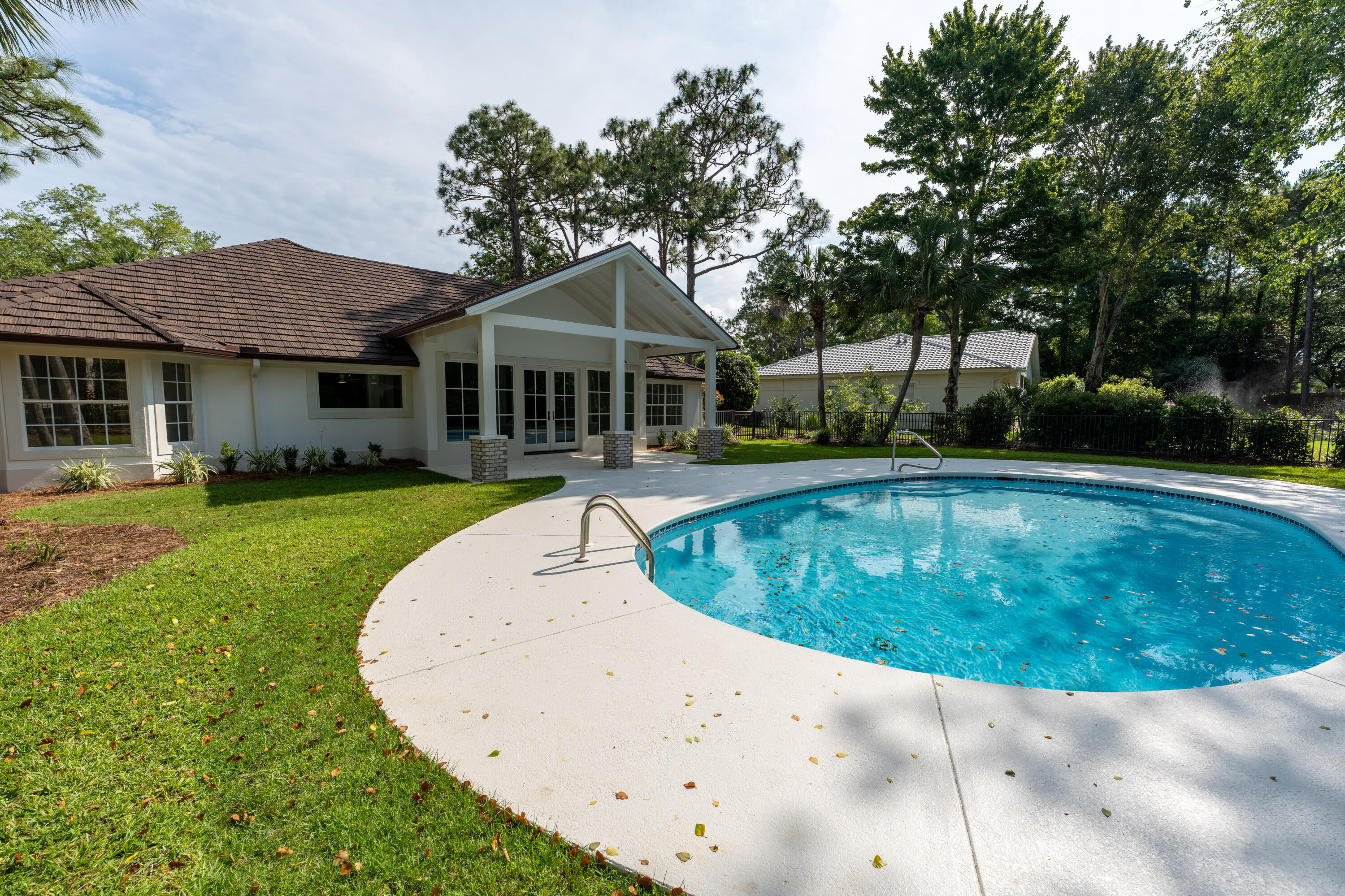 TROON DRIVE - Residential