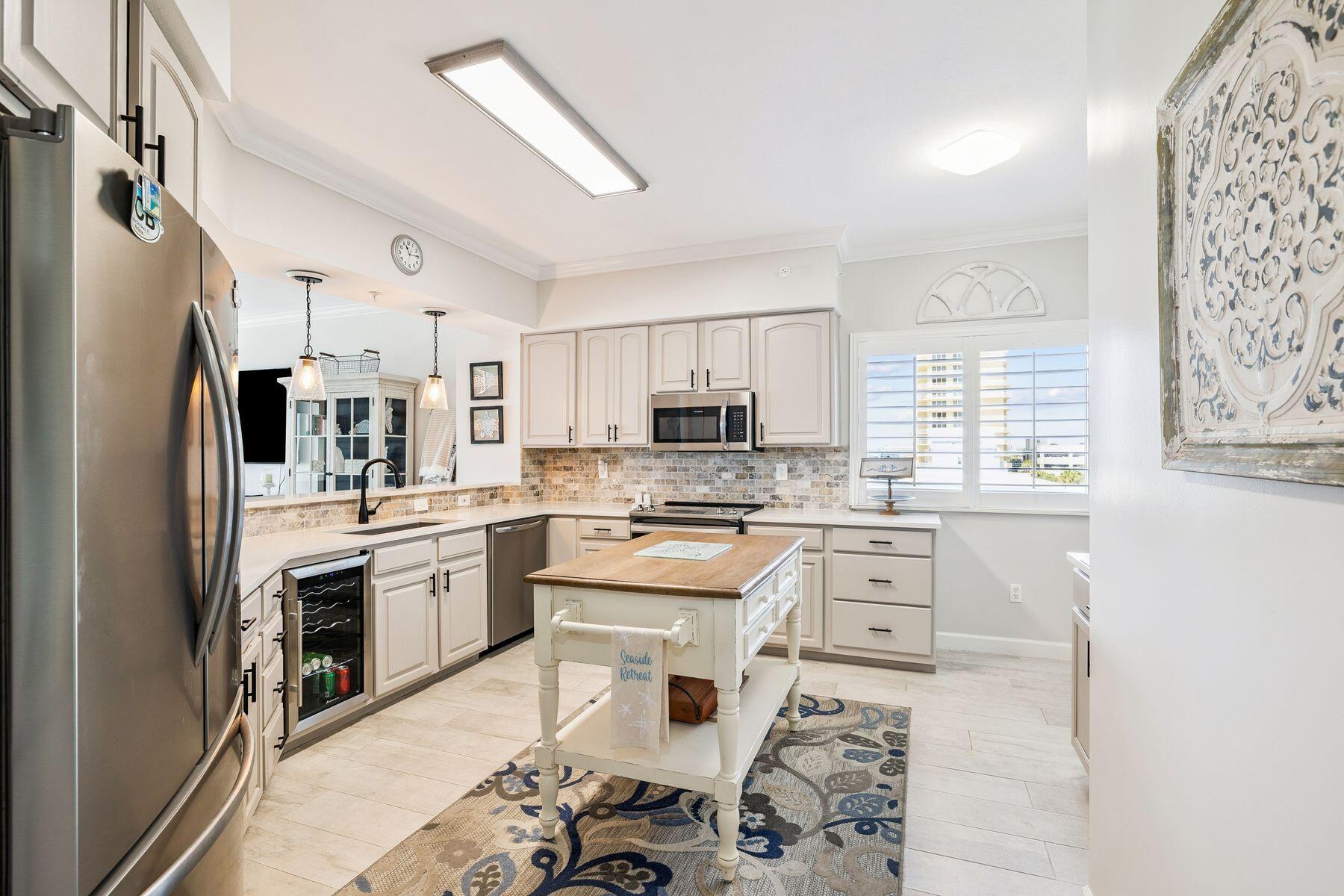 Grande Surf Club Condo - Residential